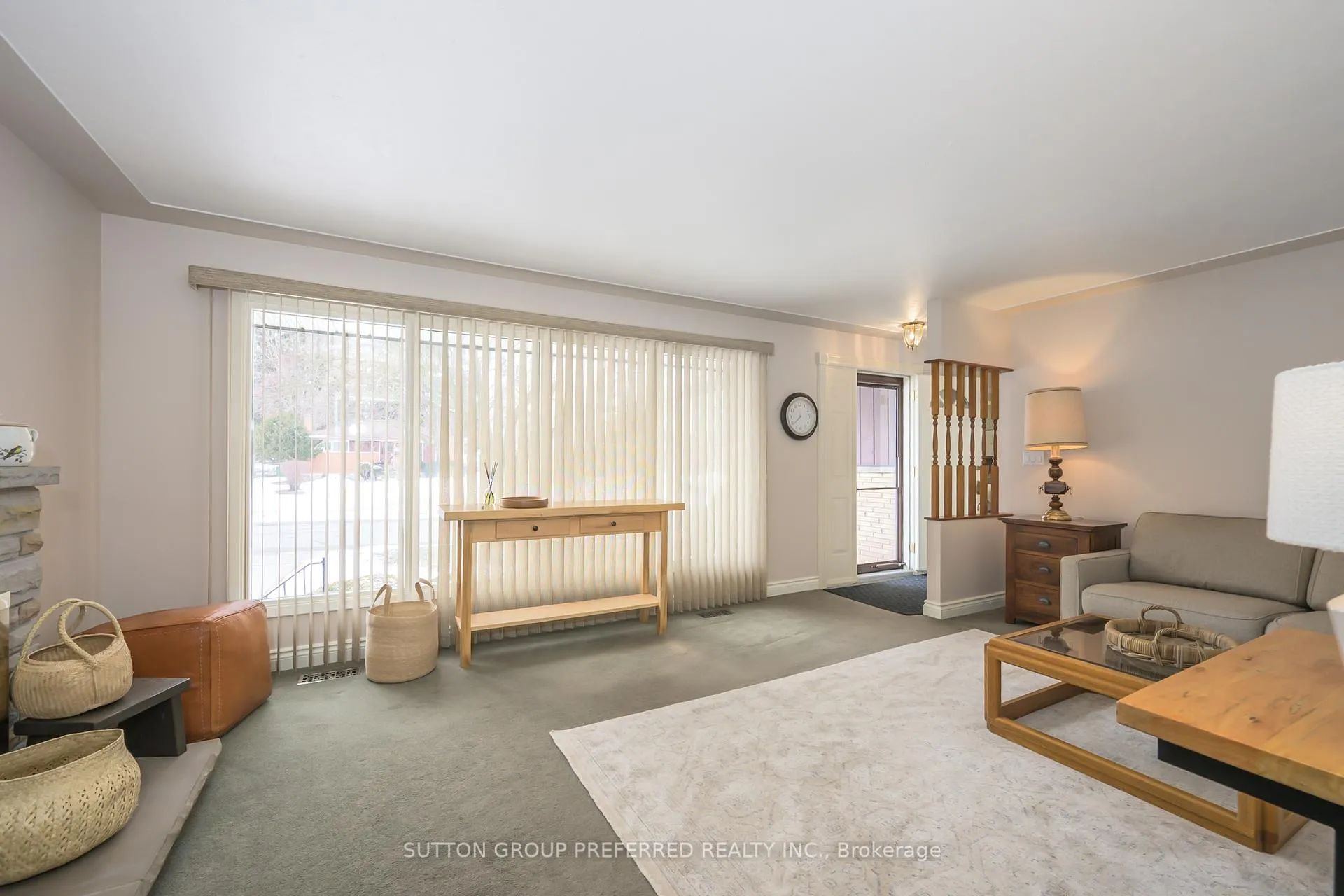 Photo 9 of 268 King Edward Avenue, London, South J — HOMEH