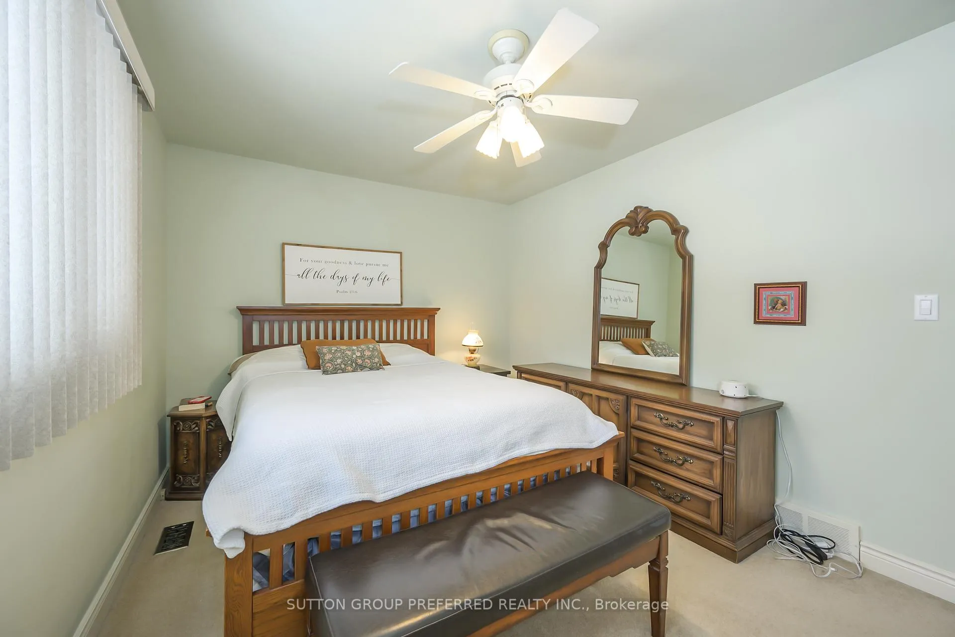 Photo 19 of 268 King Edward Avenue, London, South J — HOMEH