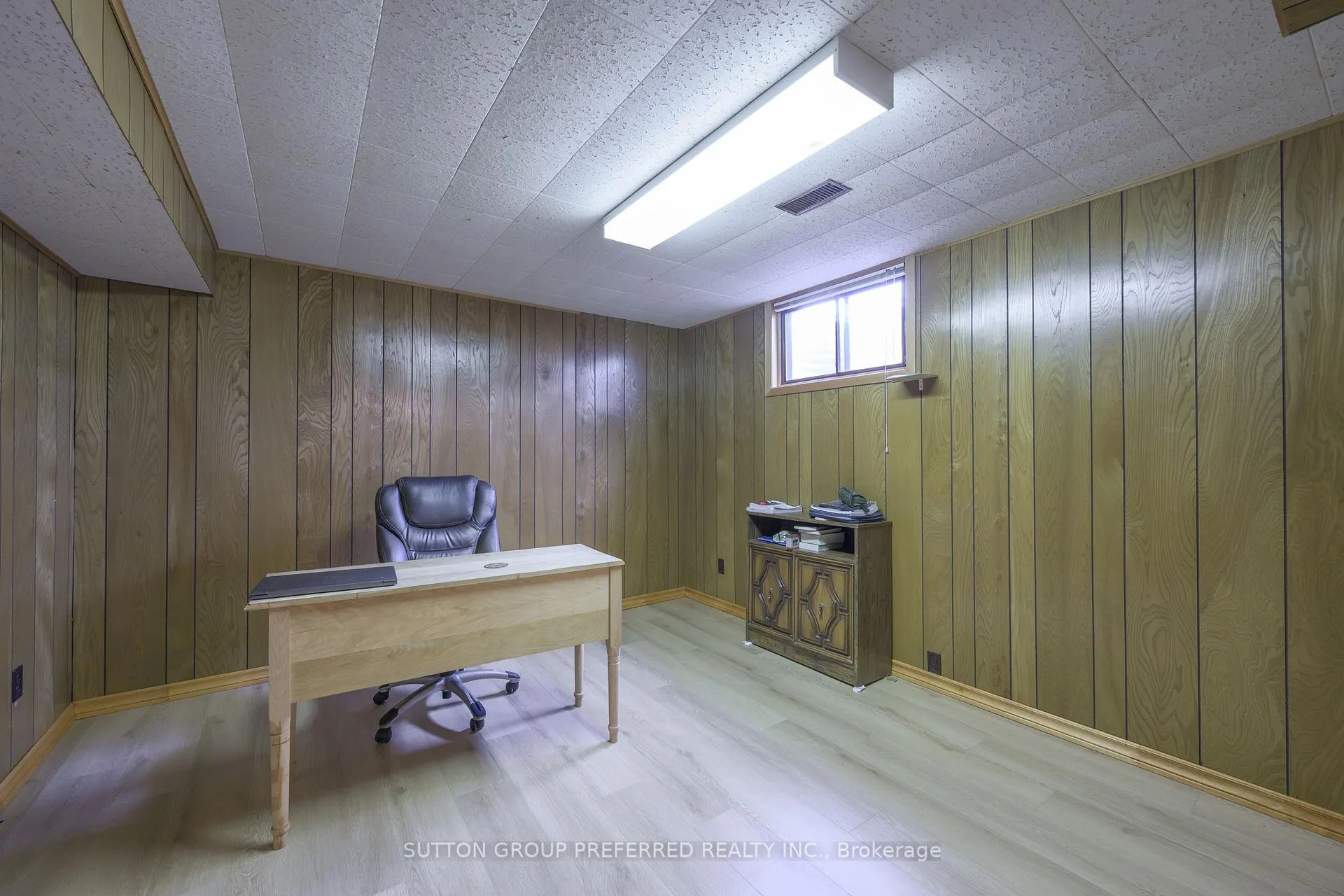 Photo 28 of 268 King Edward Avenue, London, South J — HOMEH