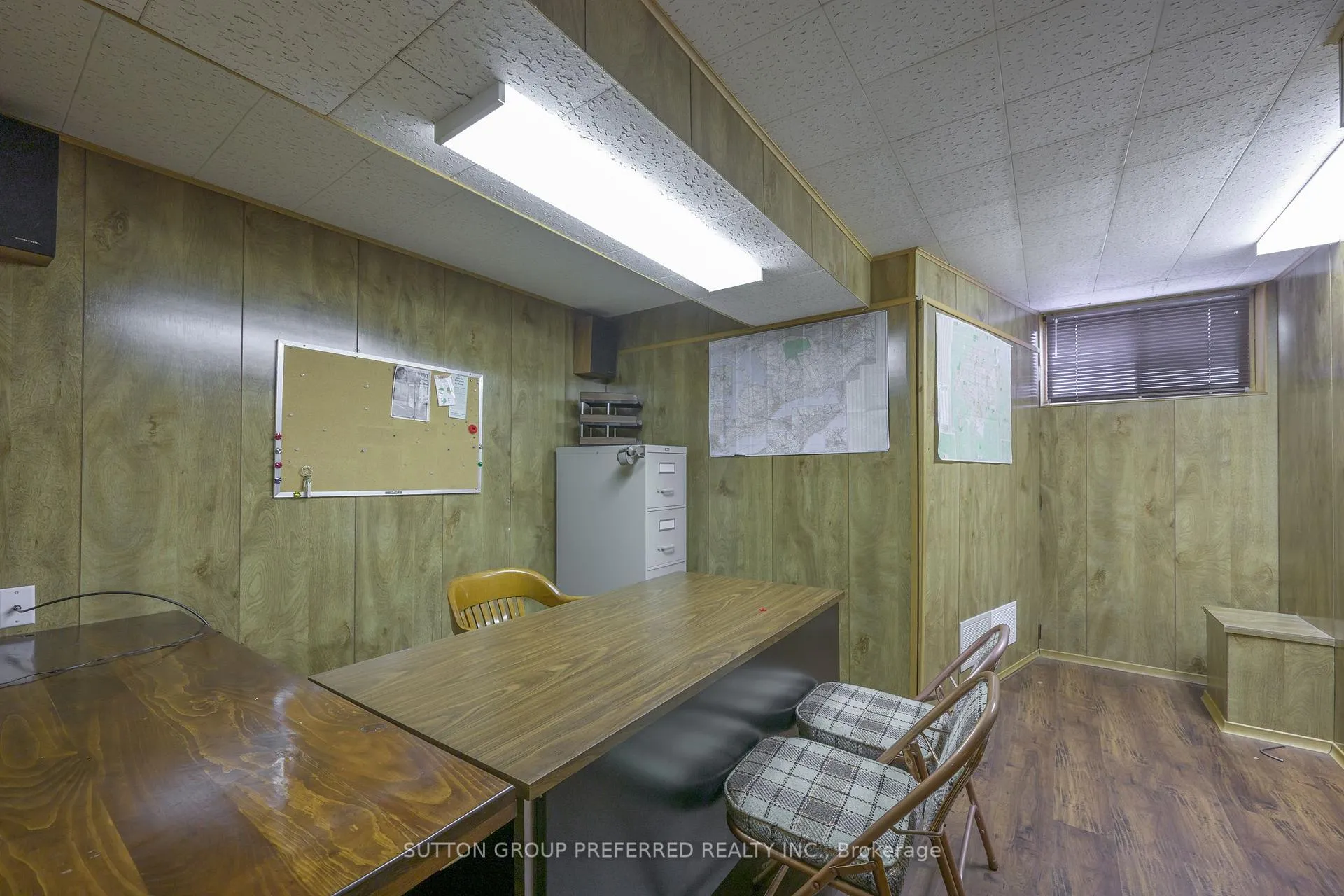 Photo 31 of 268 King Edward Avenue, London, South J — HOMEH