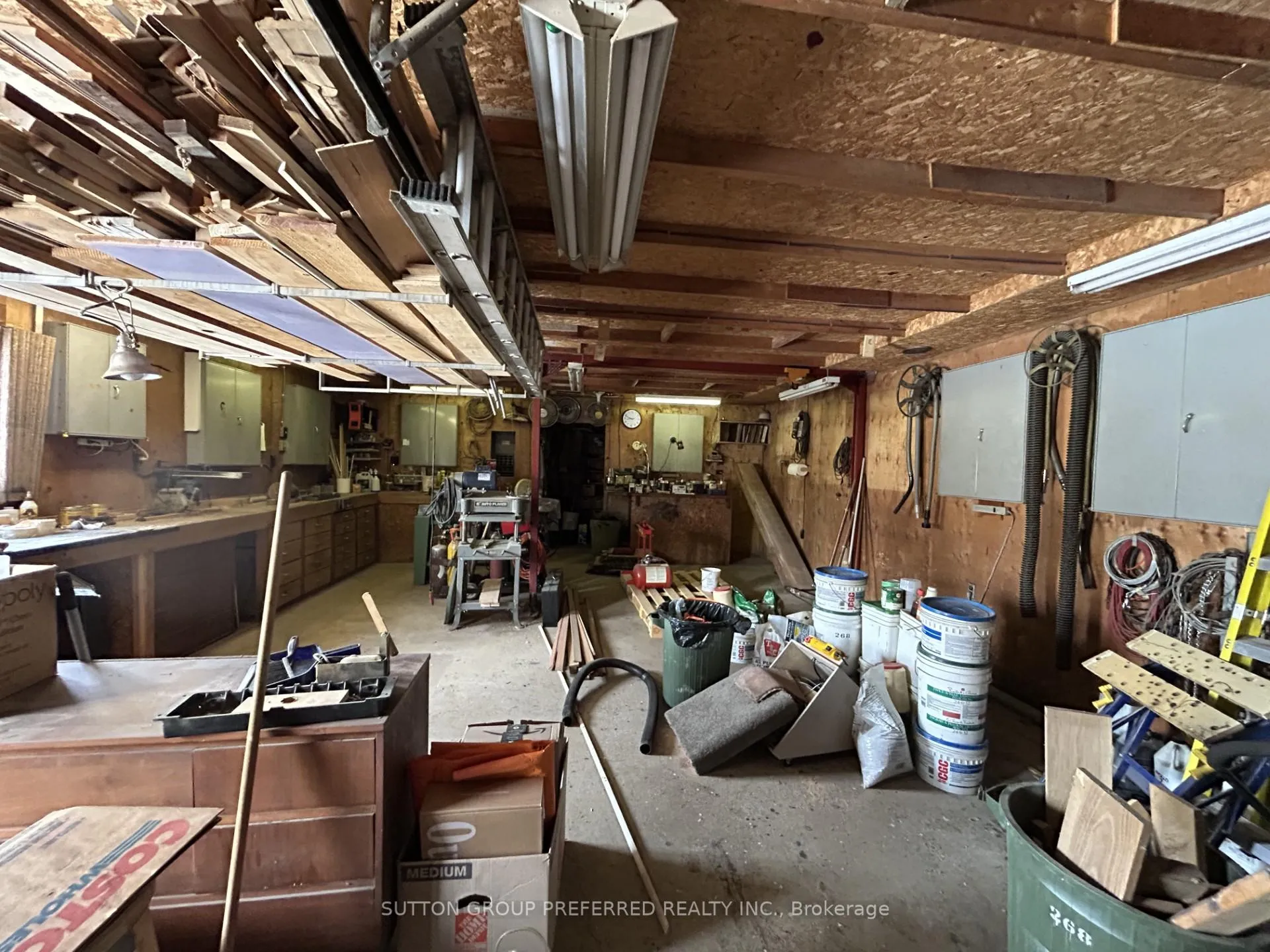 Photo 34 of 268 King Edward Avenue, London, South J — HOMEH