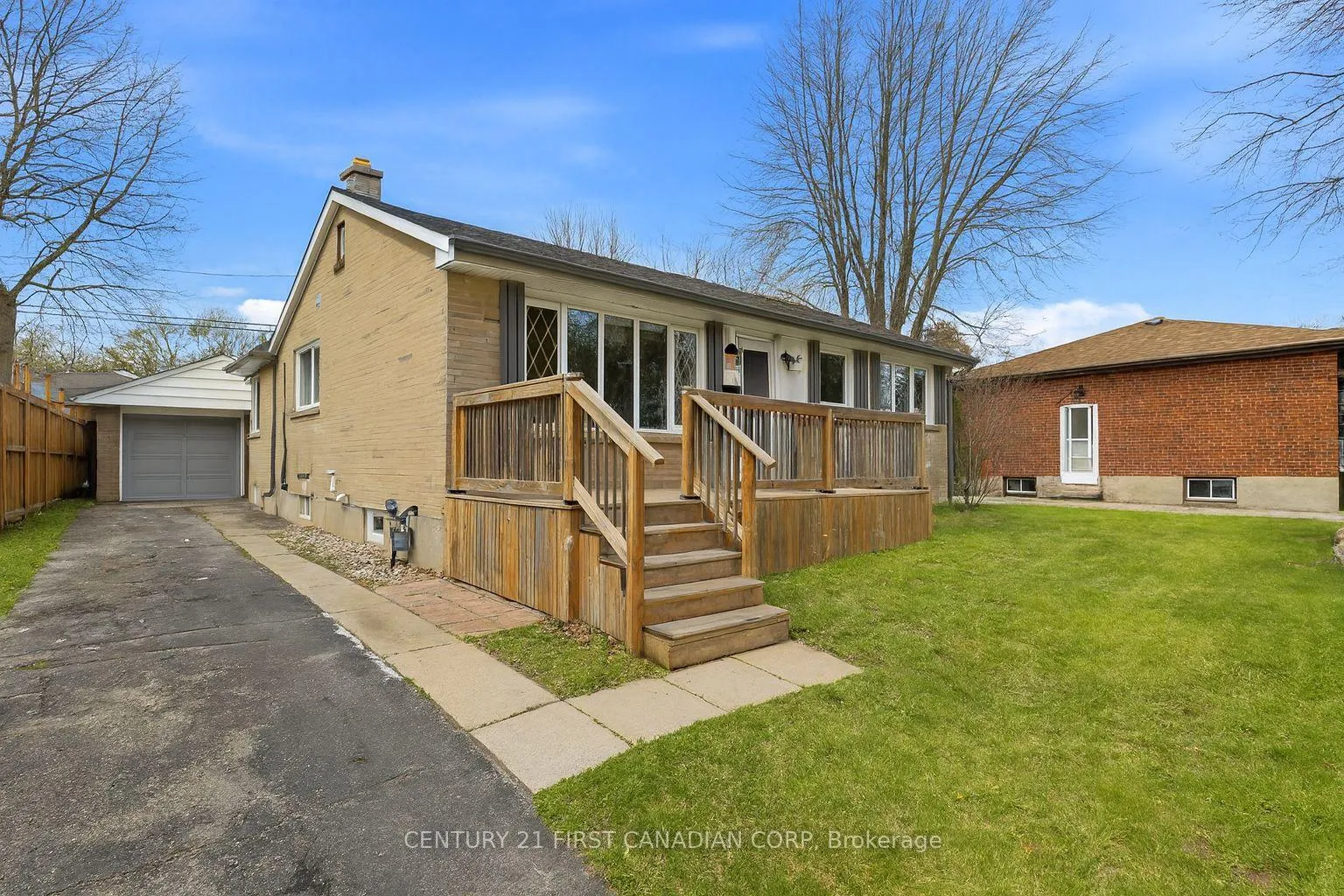 Photo 3 of 174 Manitoulin Drive, London, East O — HOMEH