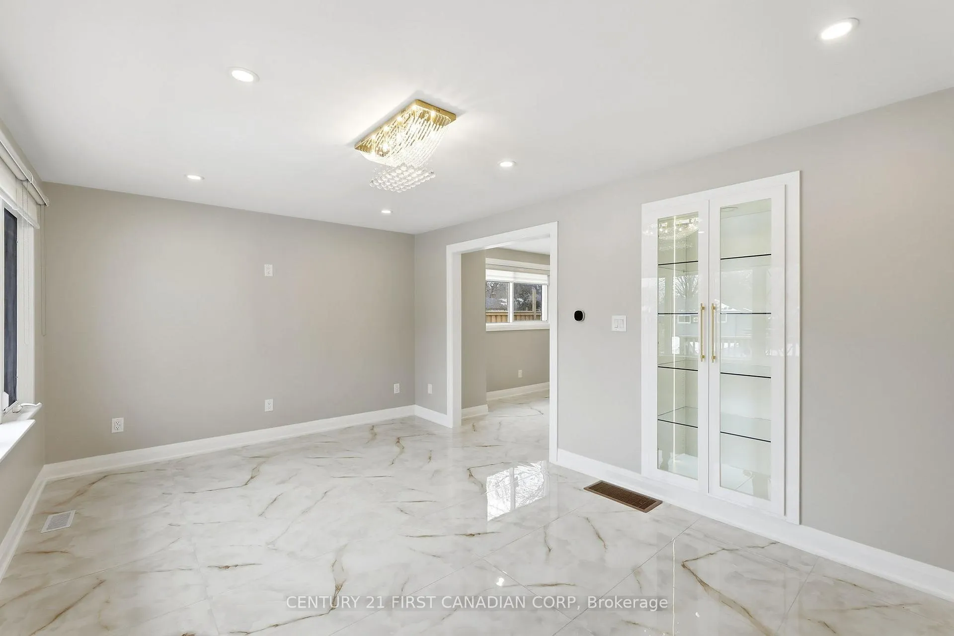 Photo 5 of 174 Manitoulin Drive, London, East O — HOMEH