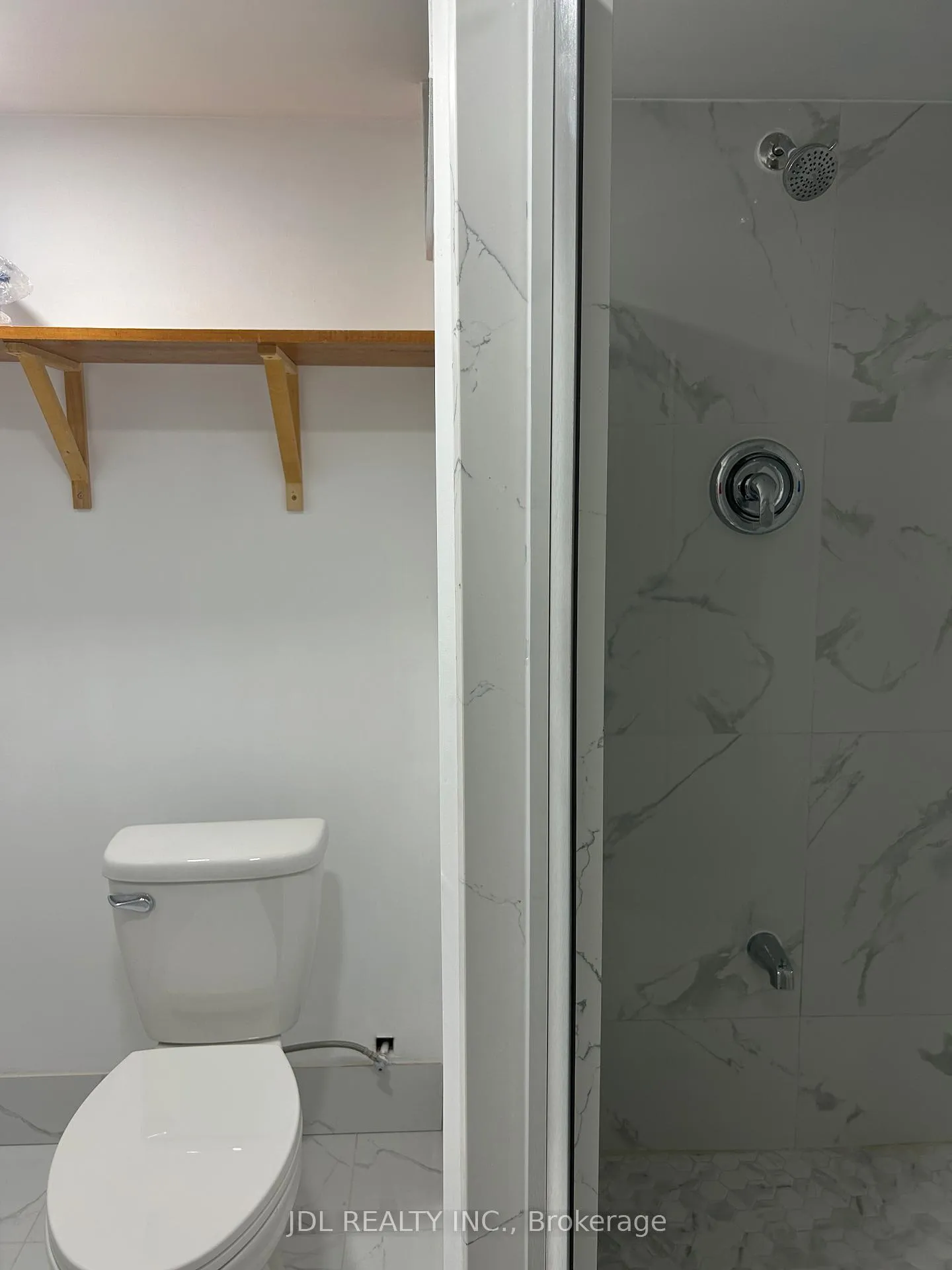 Photo 3 of Unit Unit A, bsmt, 110 Robin St Street, Markham, Bullock — HOMEH