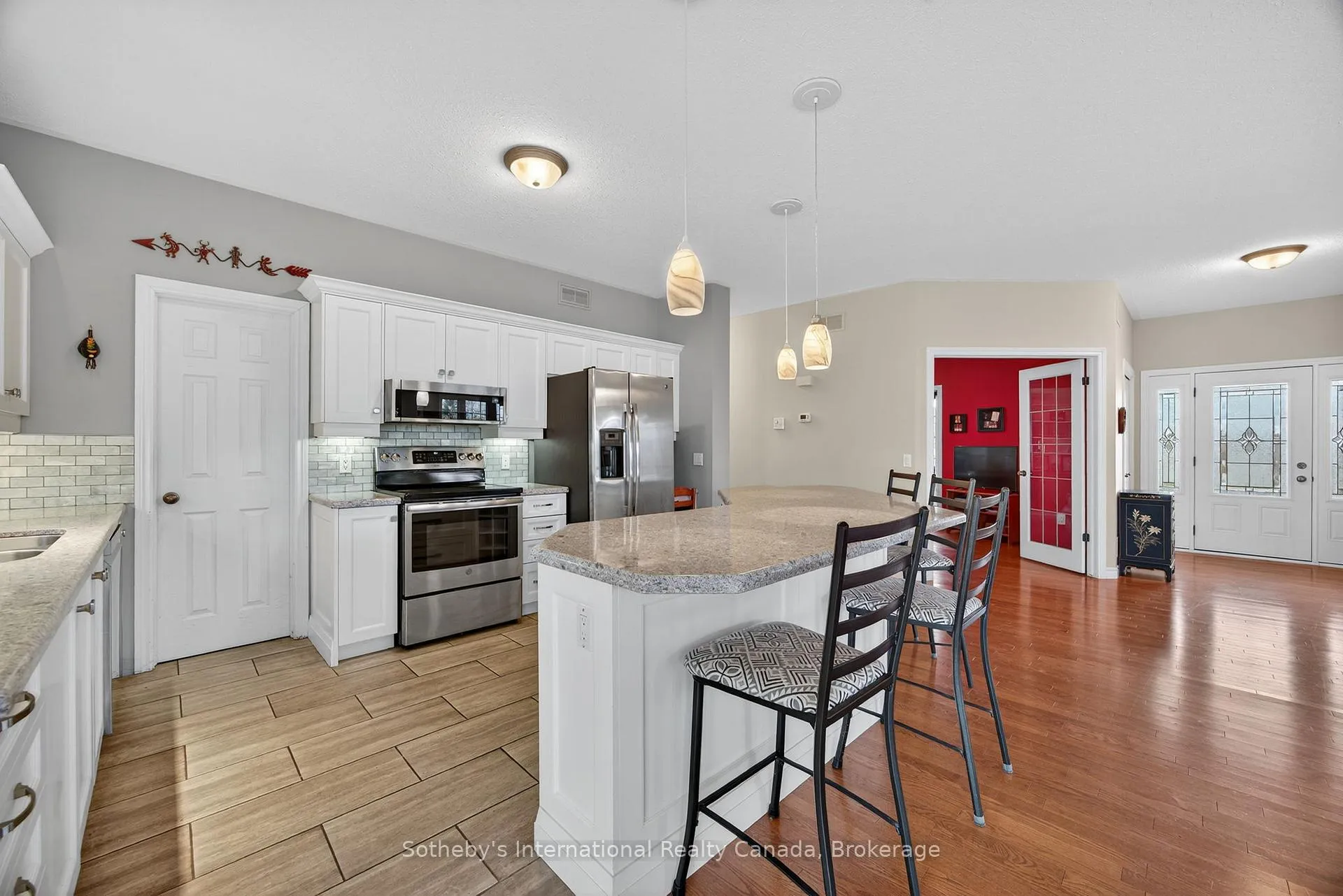 Photo 7 of 108 Ridgecrest Lane, Meaford — HOMEH