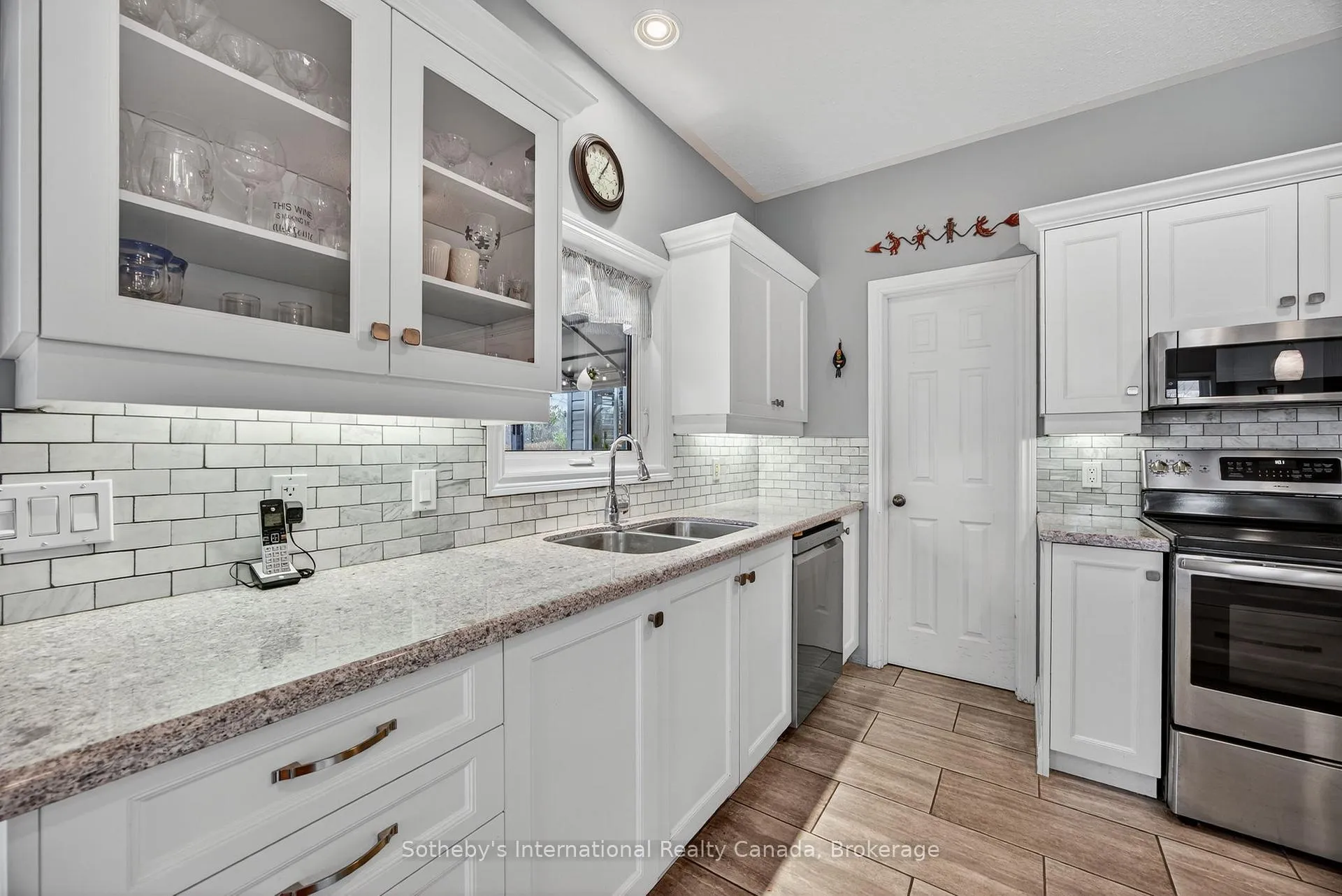 Photo 8 of 108 Ridgecrest Lane, Meaford — HOMEH