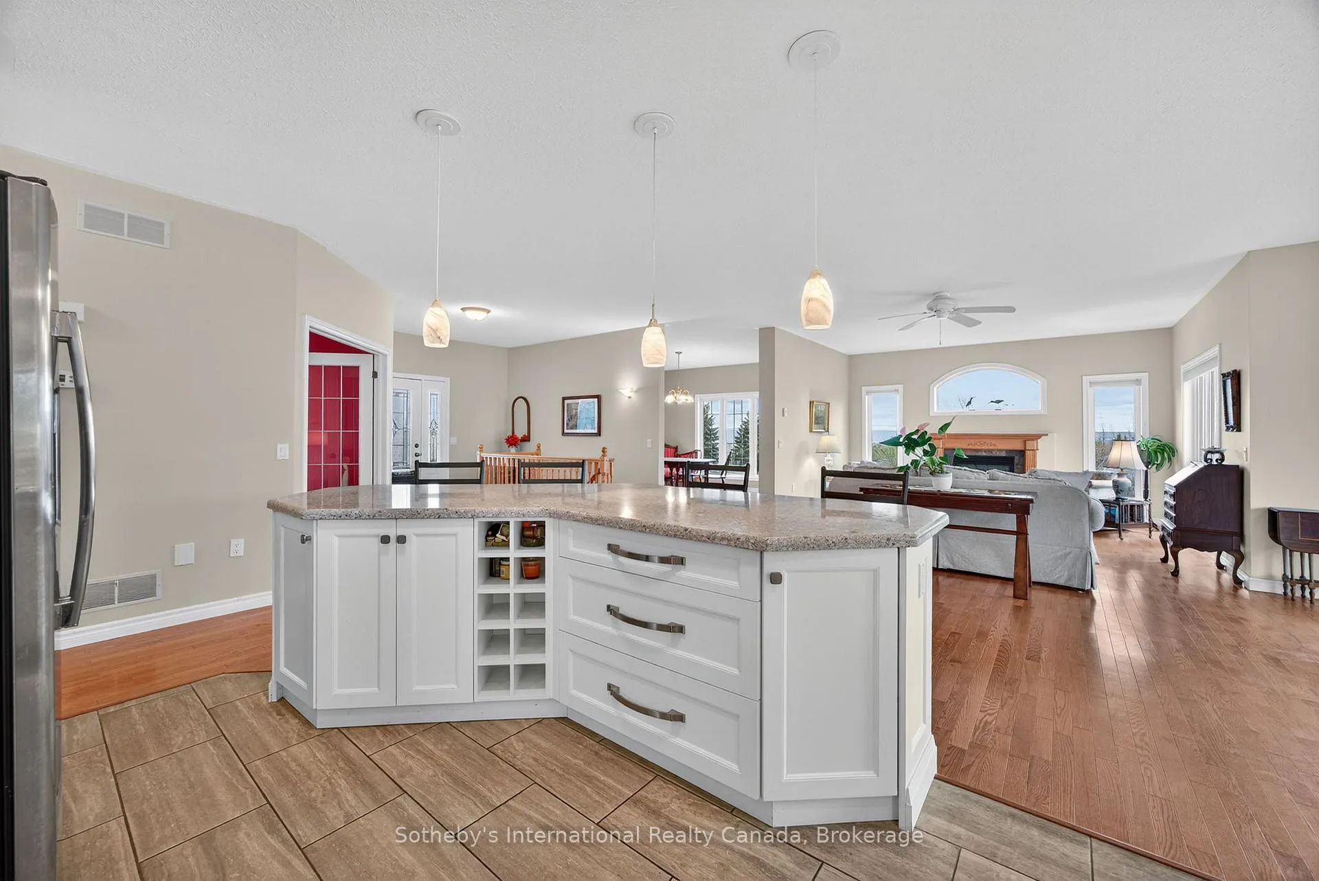 Photo 12 of 108 Ridgecrest Lane, Meaford — HOMEH