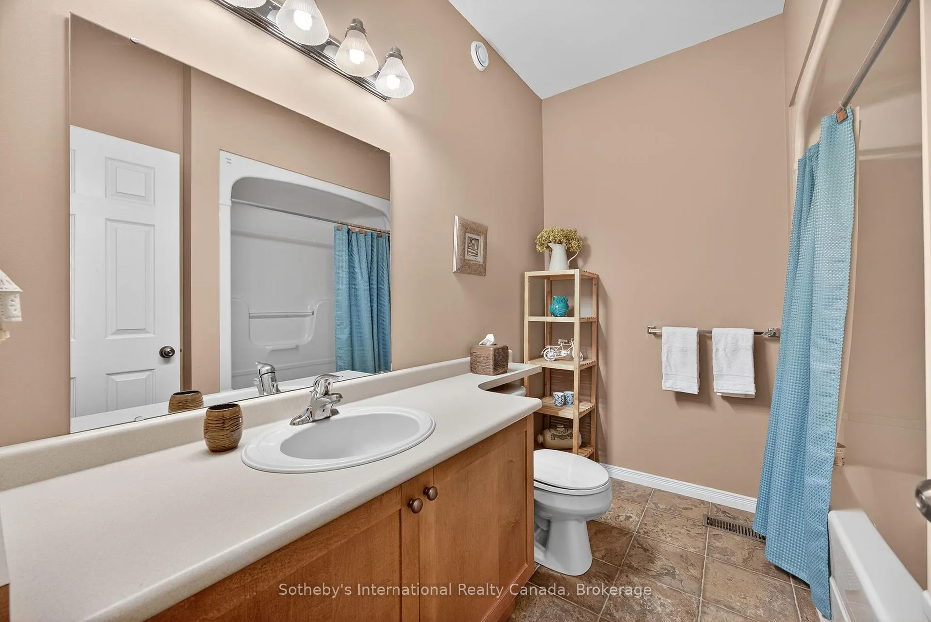 Photo 25 of 108 Ridgecrest Lane, Meaford — HOMEH