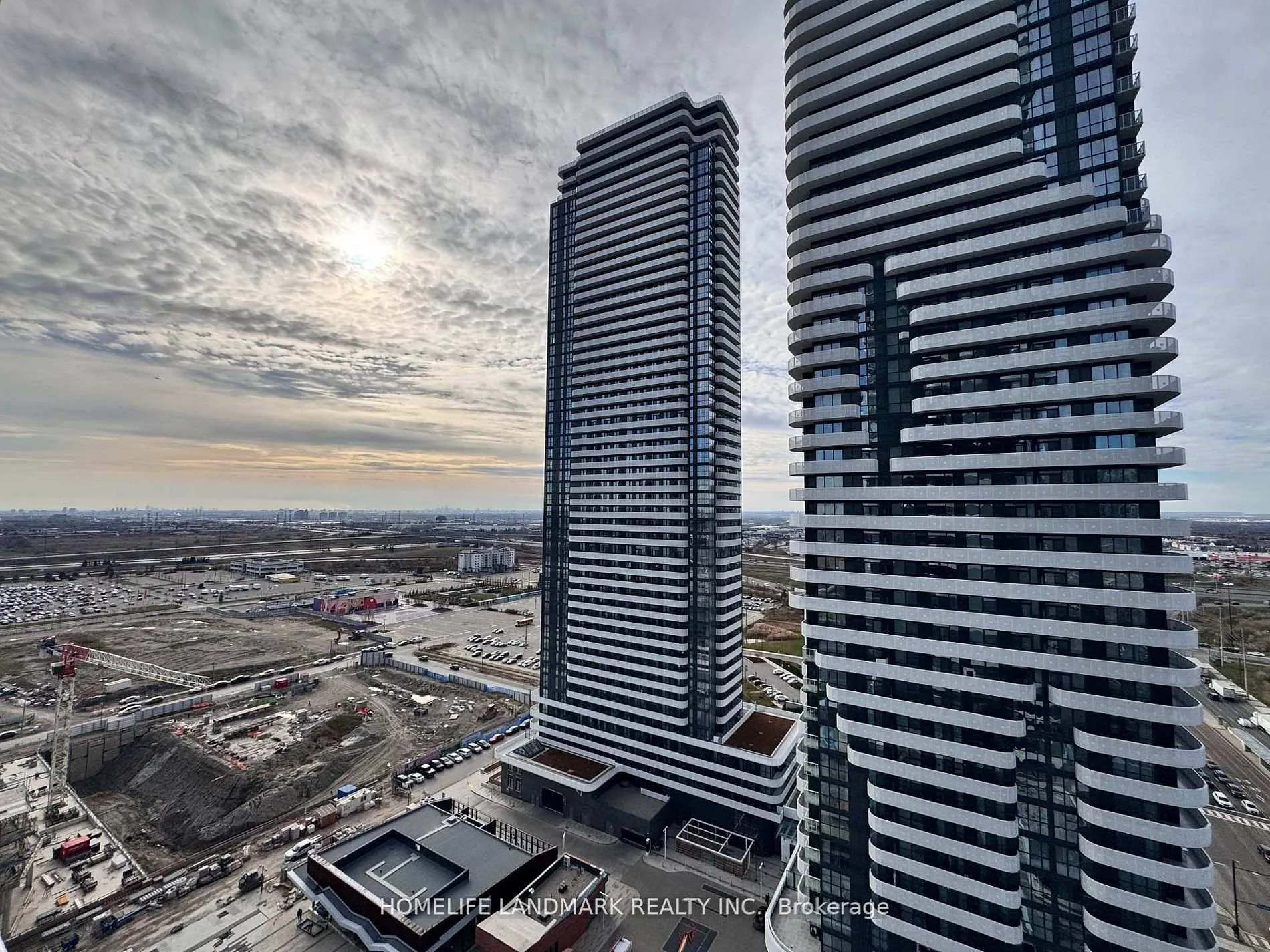 Photo 13 of Unit 2215, 8 Interchange Way, Vaughan, Vaughan Corporate Centre — HOMEH