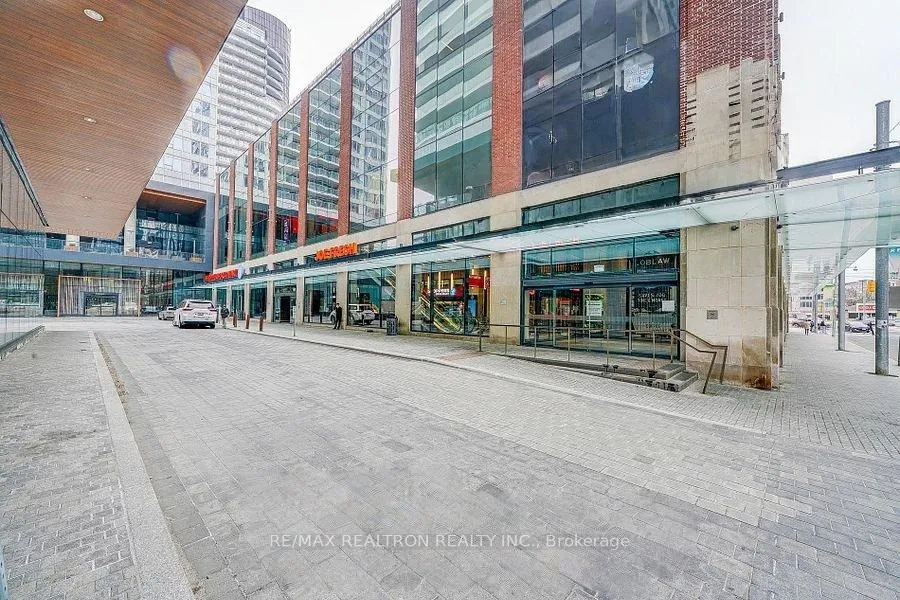 Photo 3 of Unit 1612, 17 Bathurst Street, Toronto, Waterfront Communities — HOMEH