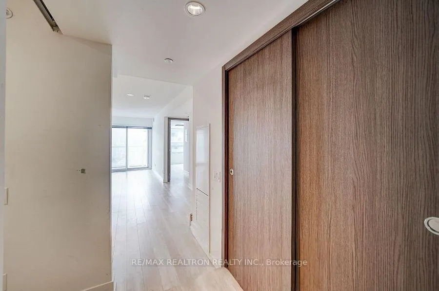 Photo 7 of Unit 1612, 17 Bathurst Street, Toronto, Waterfront Communities — HOMEH