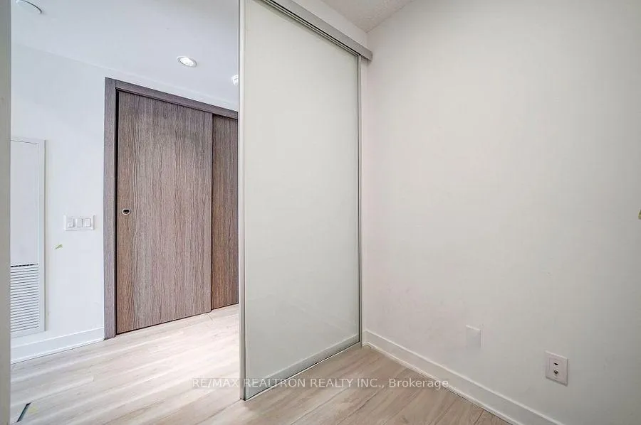 Photo 9 of Unit 1612, 17 Bathurst Street, Toronto, Waterfront Communities — HOMEH