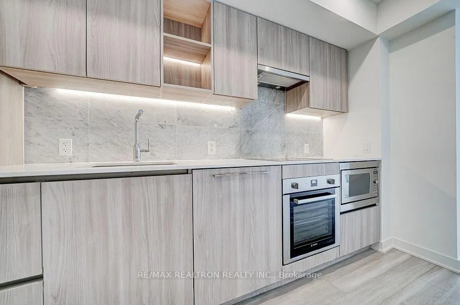 Photo 13 of Unit 1612, 17 Bathurst Street, Toronto, Waterfront Communities — HOMEH