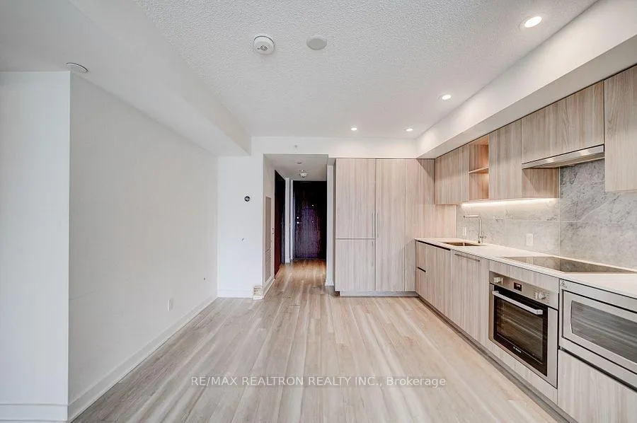 Photo 15 of Unit 1612, 17 Bathurst Street, Toronto, Waterfront Communities — HOMEH