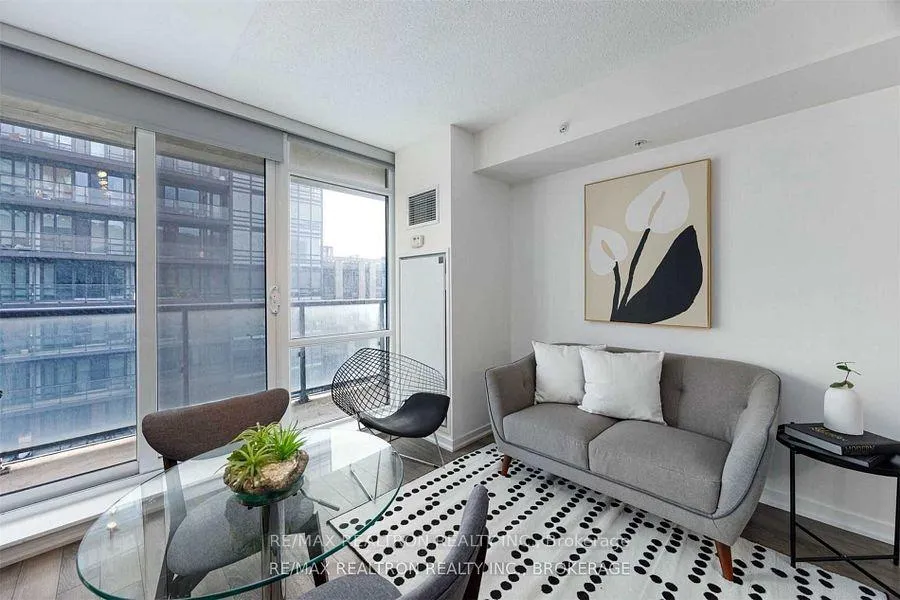 Photo 4 of Unit 1306, 20 Joe Shuster Way, Toronto, Niagara — HOMEH