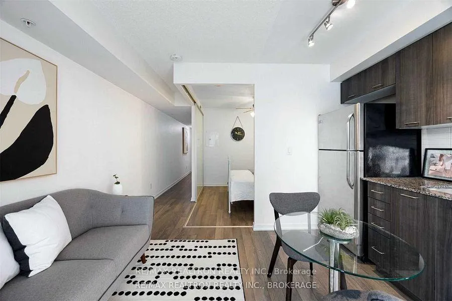 Photo 6 of Unit 1306, 20 Joe Shuster Way, Toronto, Niagara — HOMEH