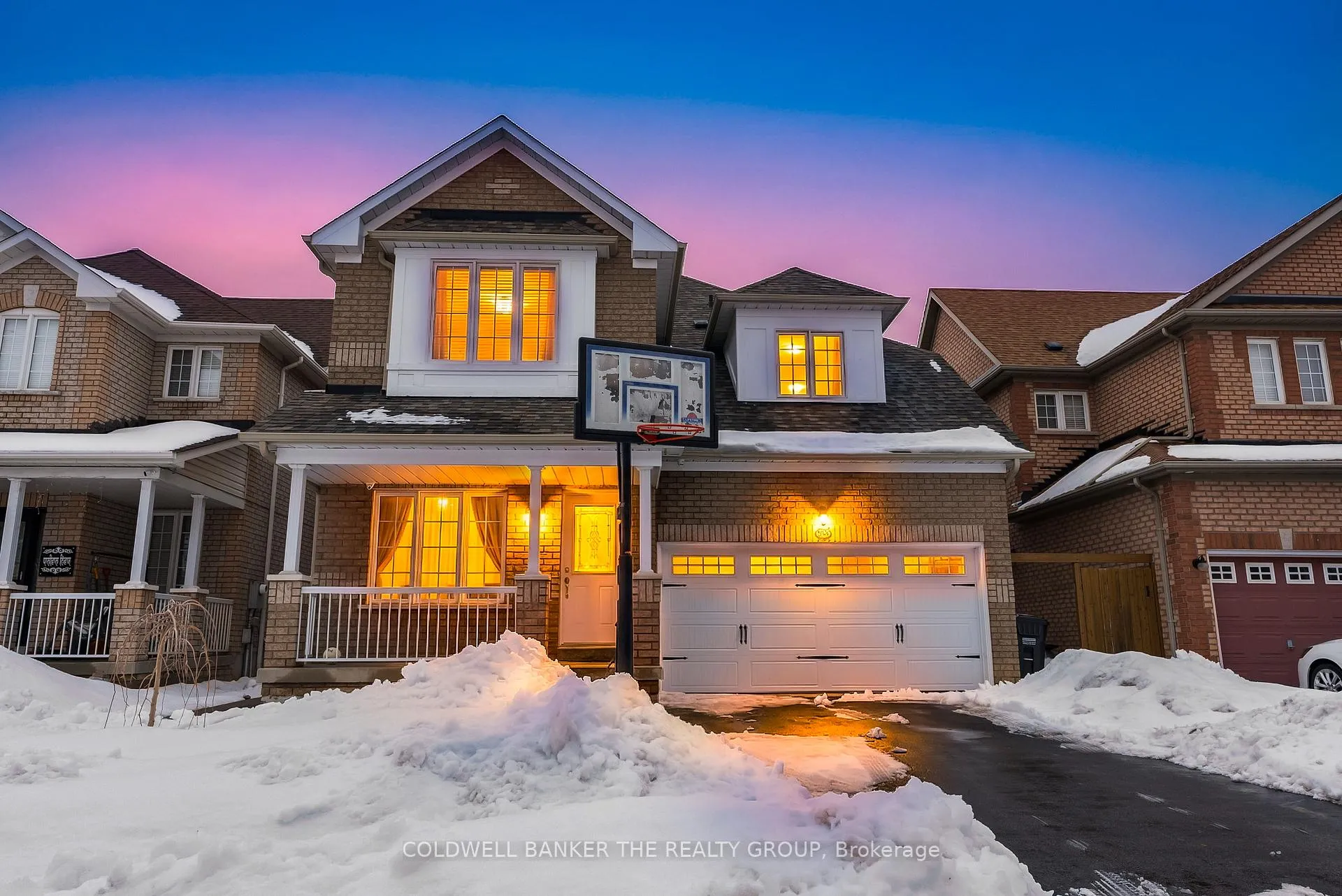 Photo 6 of 98 Masters Green Crescent, Brampton, Snelgrove — HOMEH