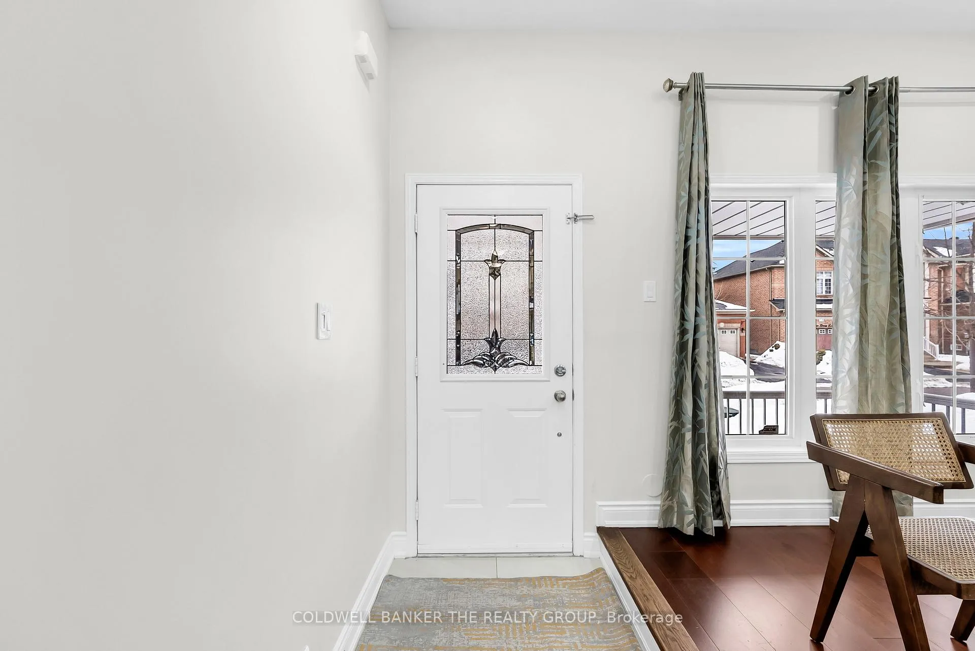 Photo 9 of 98 Masters Green Crescent, Brampton, Snelgrove — HOMEH