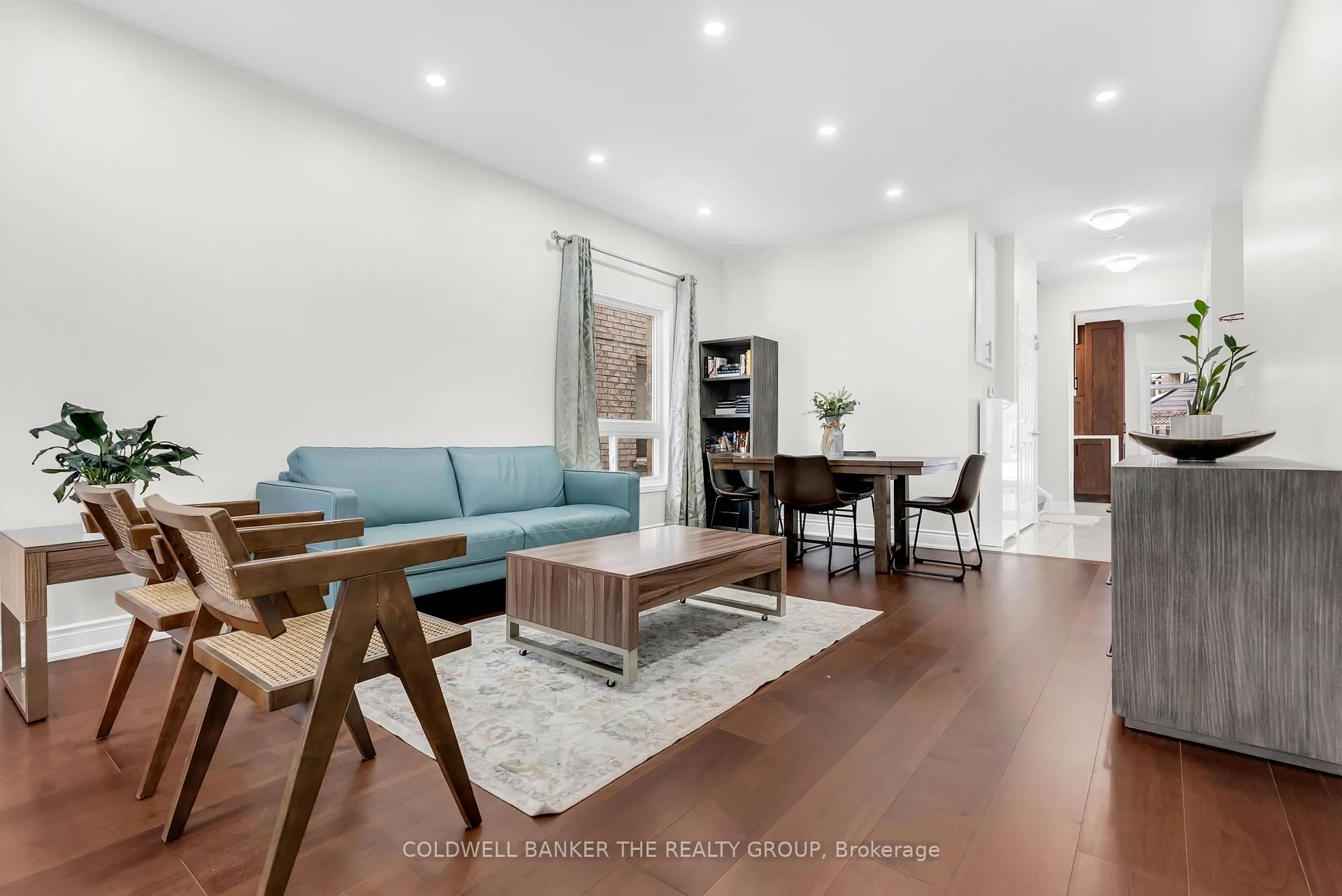 Photo 11 of 98 Masters Green Crescent, Brampton, Snelgrove — HOMEH