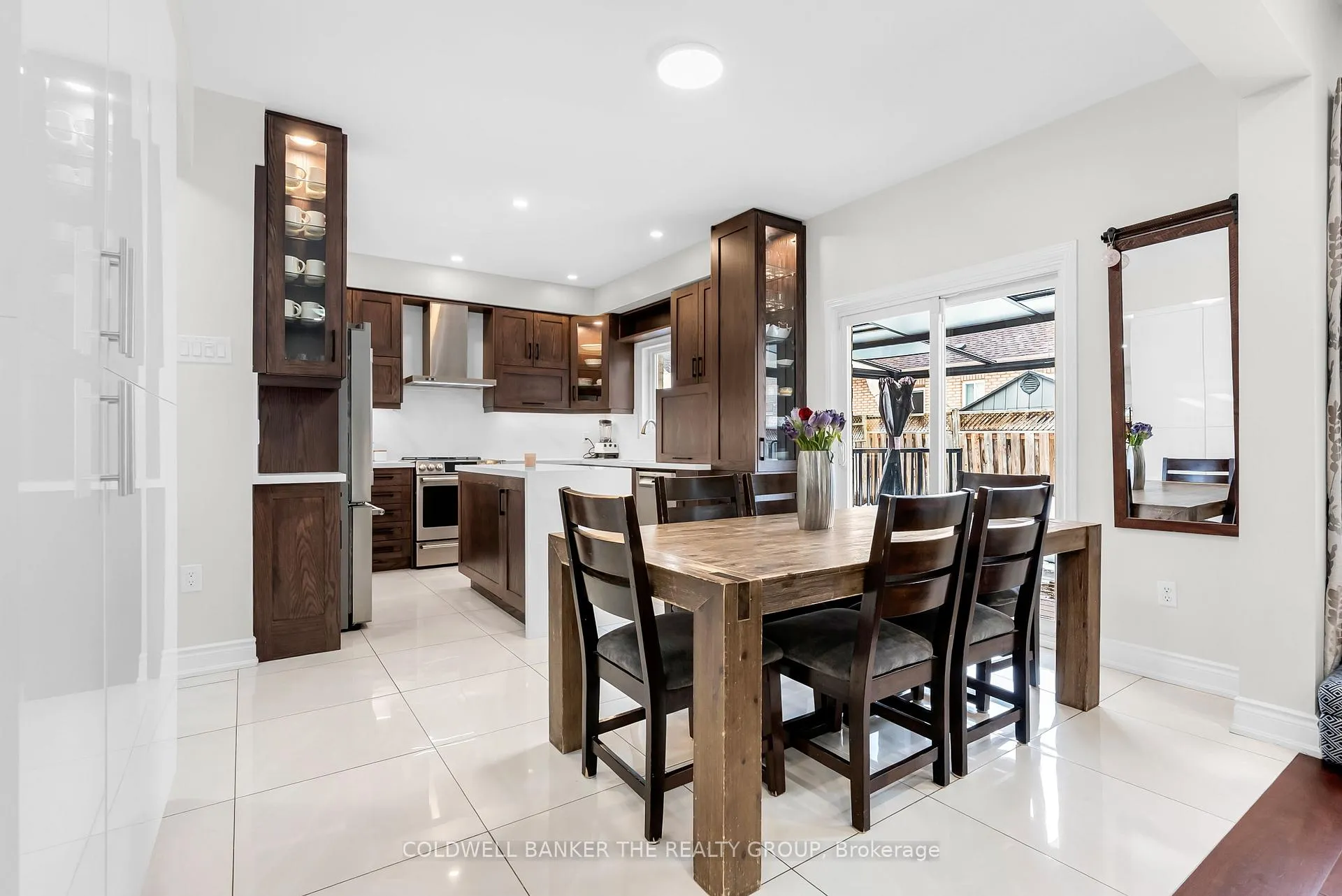 Photo 16 of 98 Masters Green Crescent, Brampton, Snelgrove — HOMEH