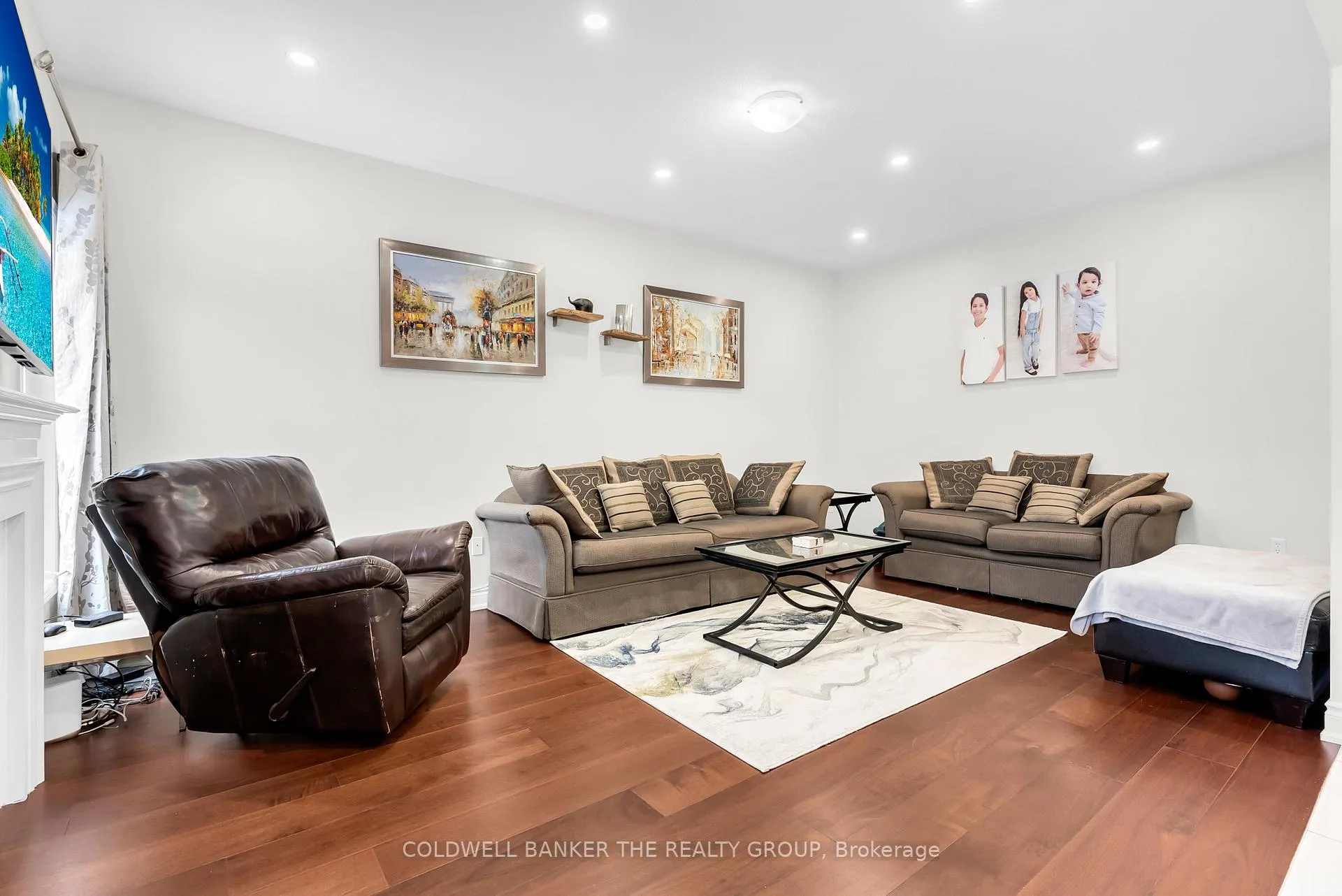 Photo 24 of 98 Masters Green Crescent, Brampton, Snelgrove — HOMEH