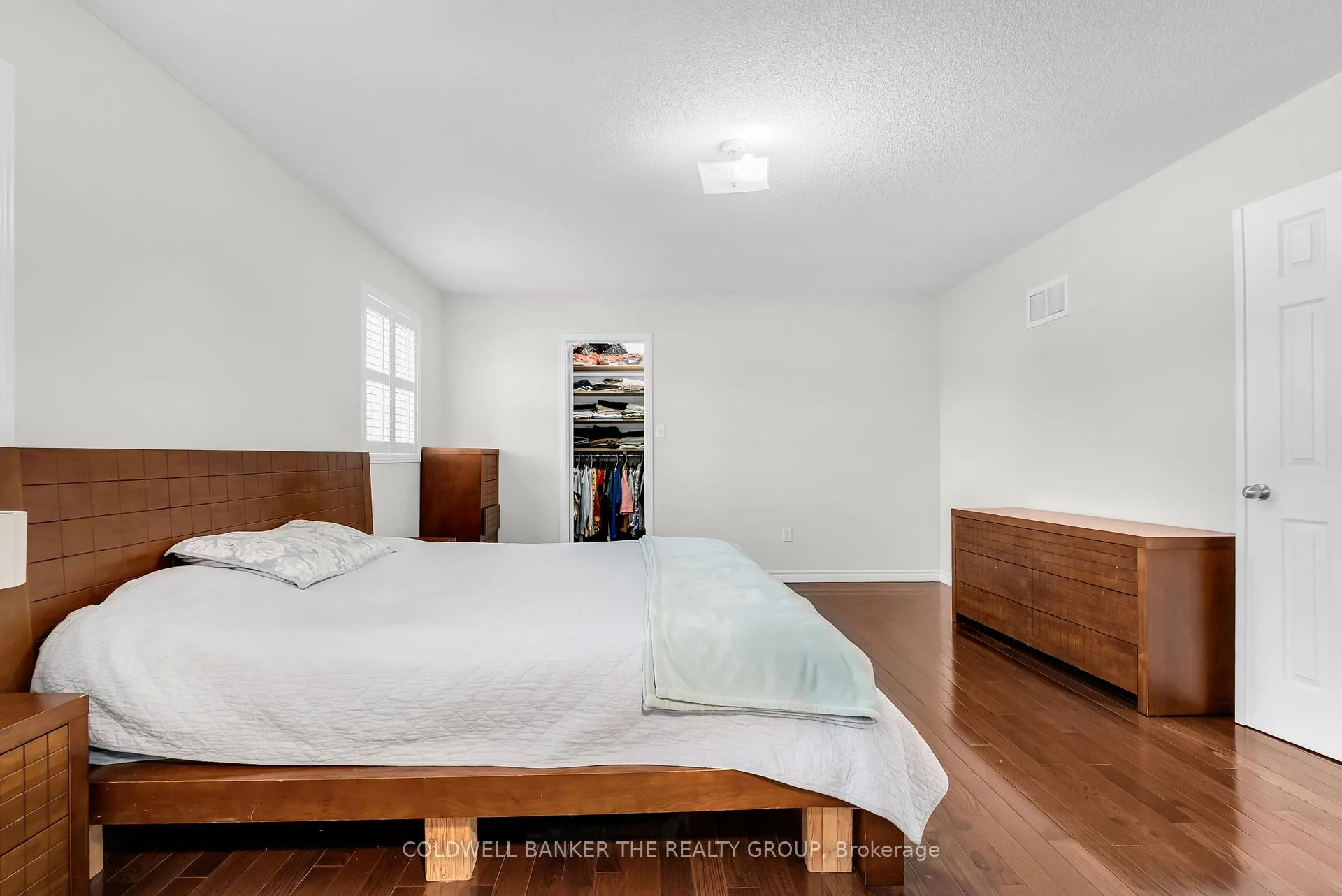 Photo 28 of 98 Masters Green Crescent, Brampton, Snelgrove — HOMEH