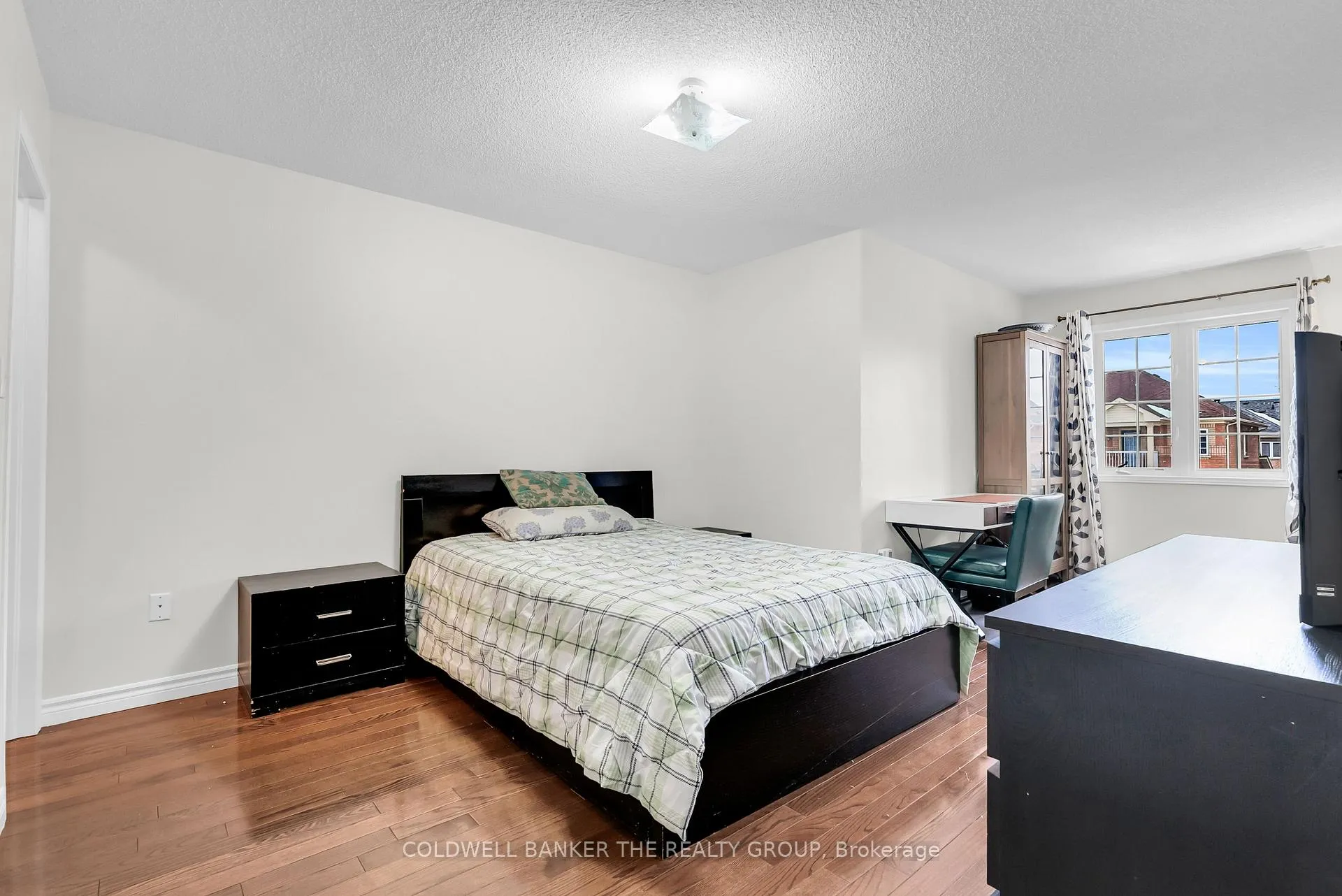 Photo 30 of 98 Masters Green Crescent, Brampton, Snelgrove — HOMEH