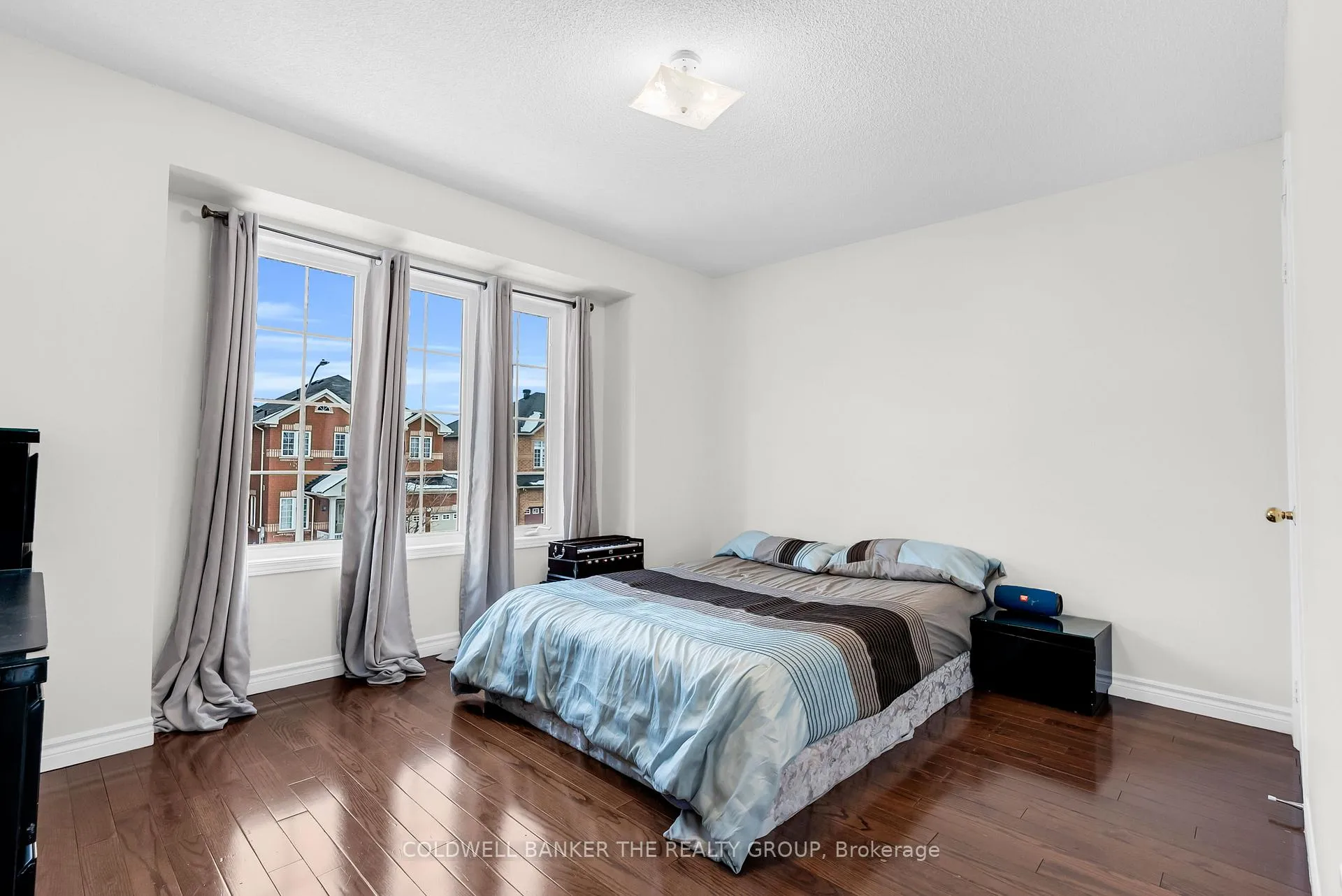Photo 33 of 98 Masters Green Crescent, Brampton, Snelgrove — HOMEH