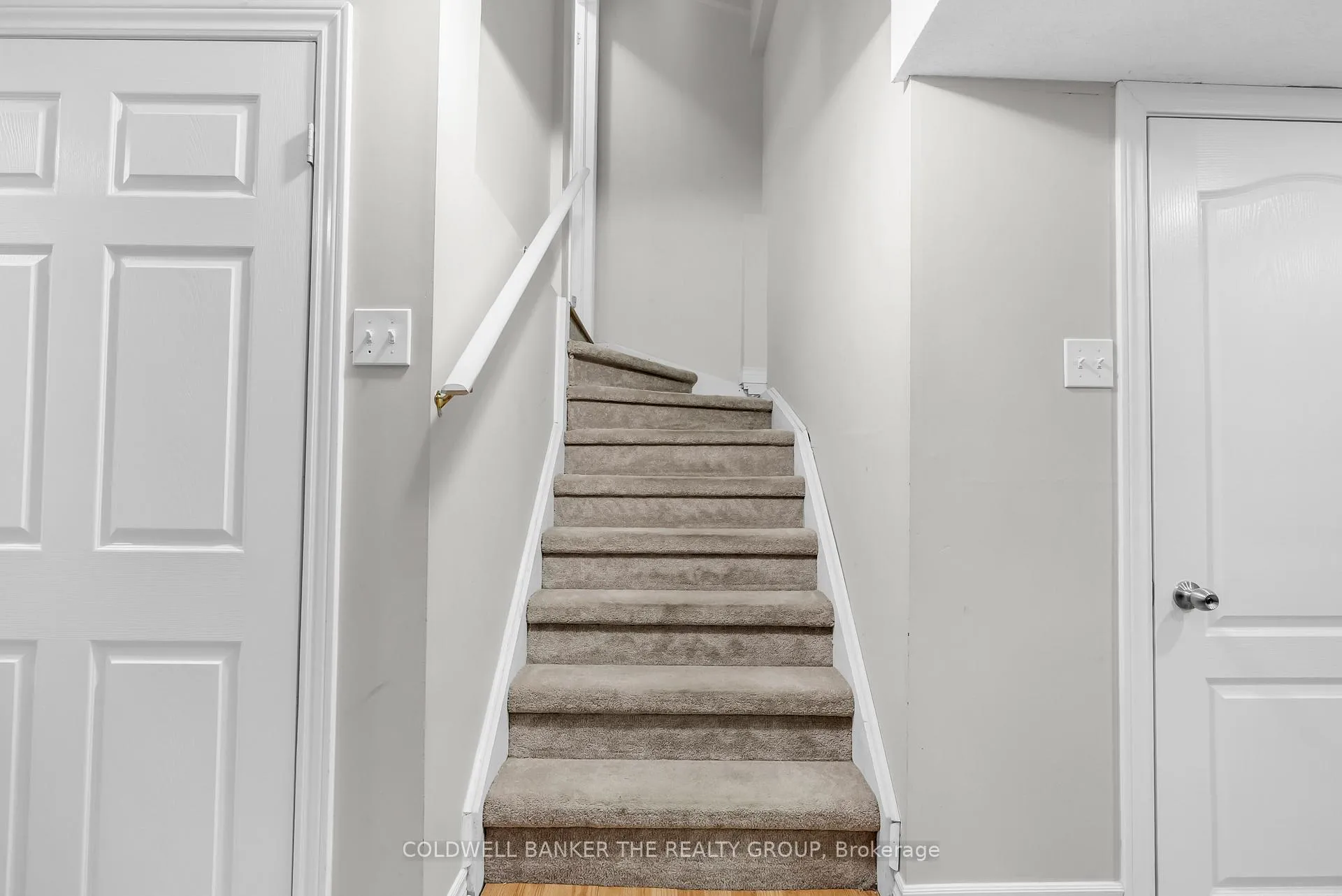 Photo 35 of 98 Masters Green Crescent, Brampton, Snelgrove — HOMEH