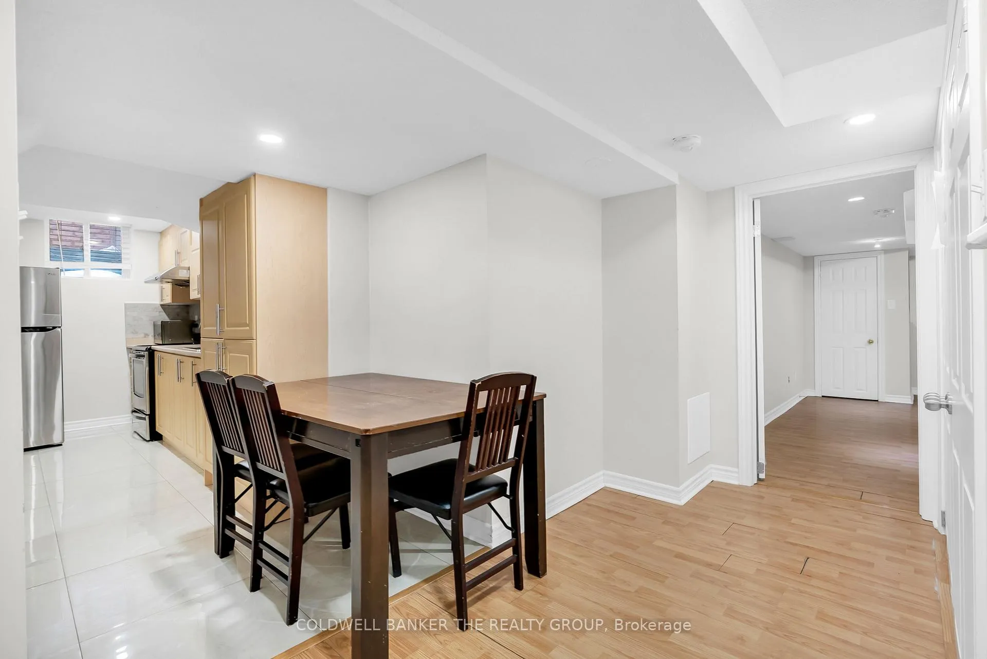 Photo 36 of 98 Masters Green Crescent, Brampton, Snelgrove — HOMEH