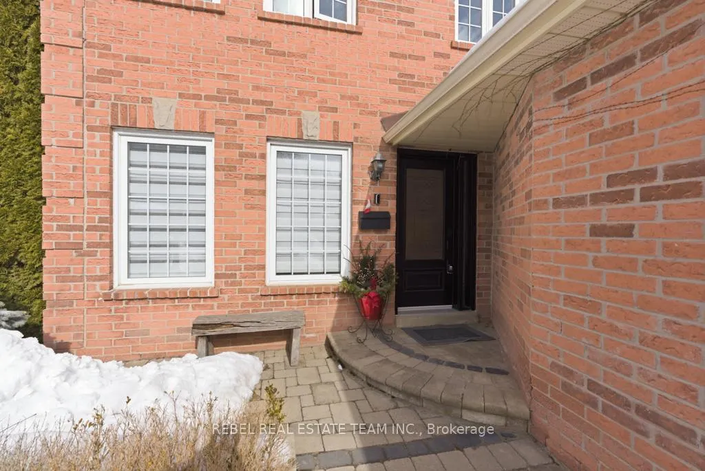Photo 2 of 82 Ravenscroft Road, Ajax, Central West — HOMEH