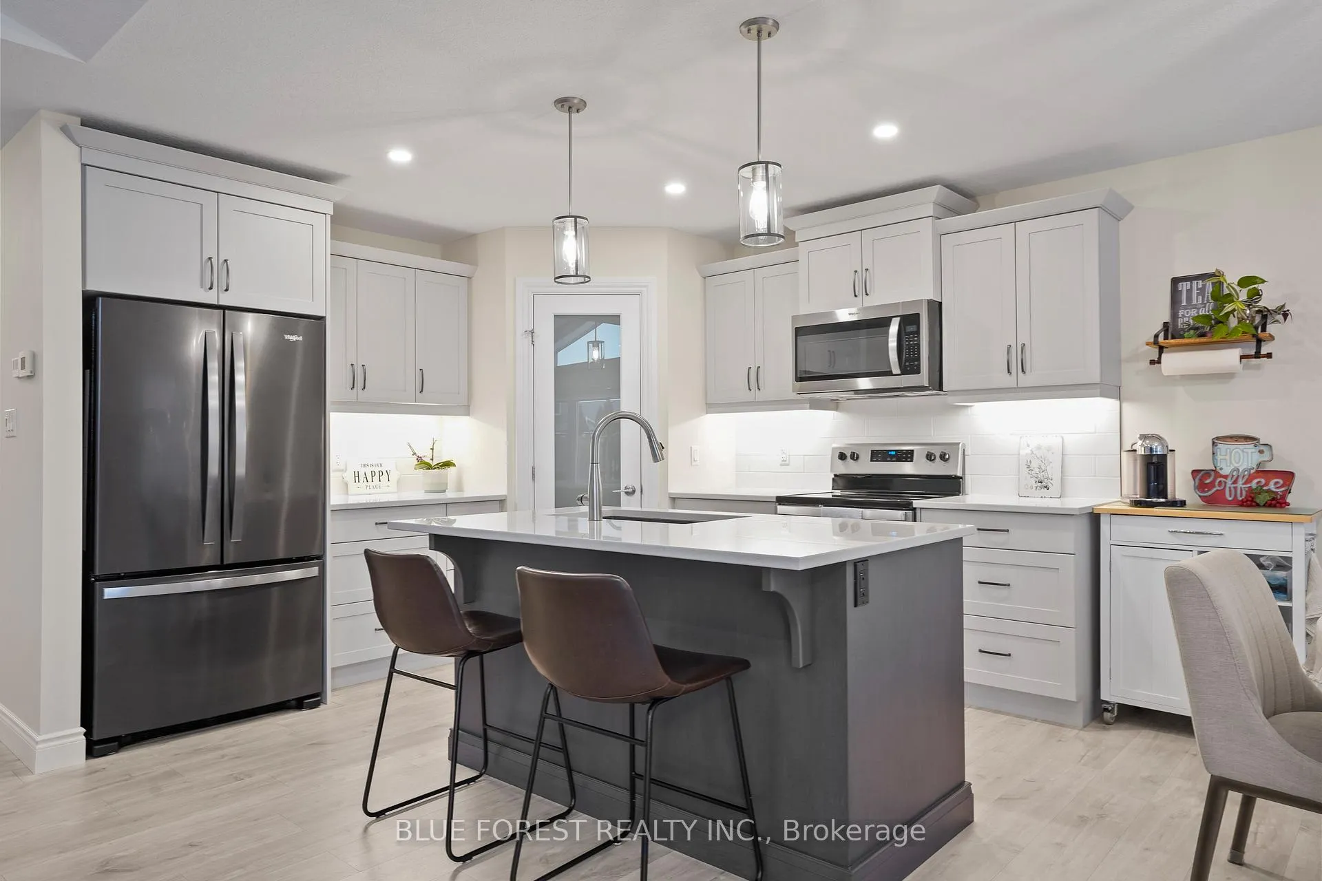 Photo 7 of 12 Auburn Drive, St. Thomas — HOMEH