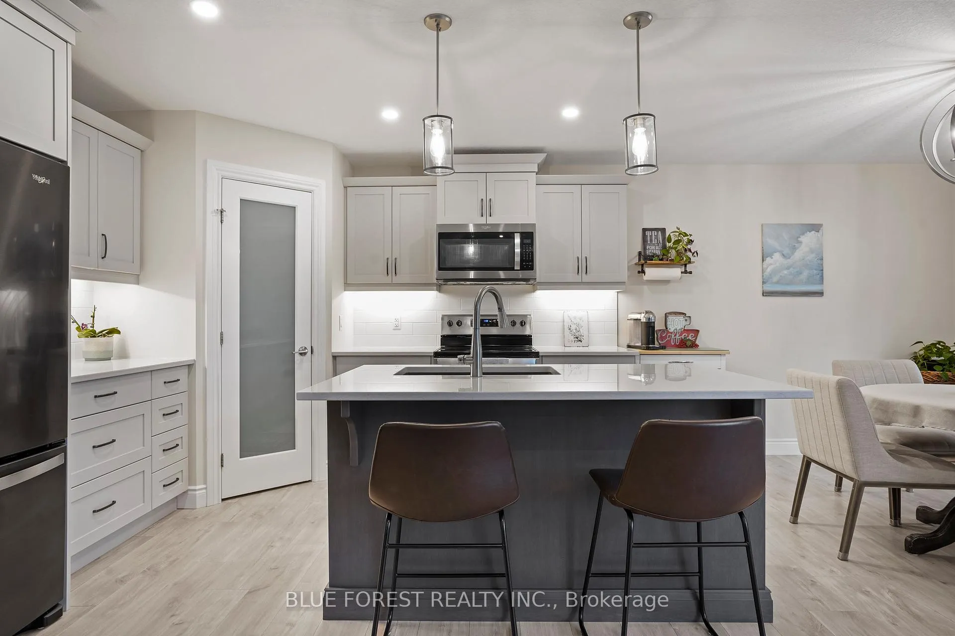 Photo 8 of 12 Auburn Drive, St. Thomas — HOMEH