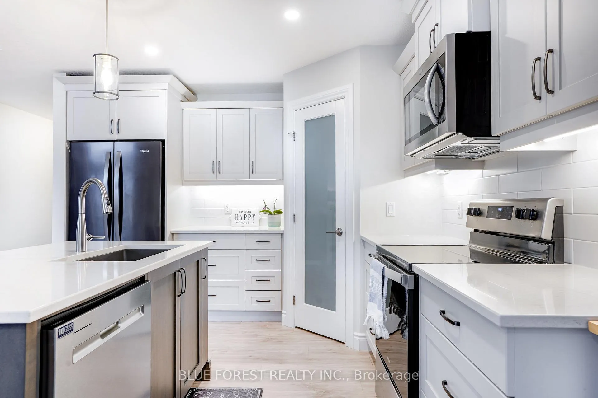 Photo 10 of 12 Auburn Drive, St. Thomas — HOMEH