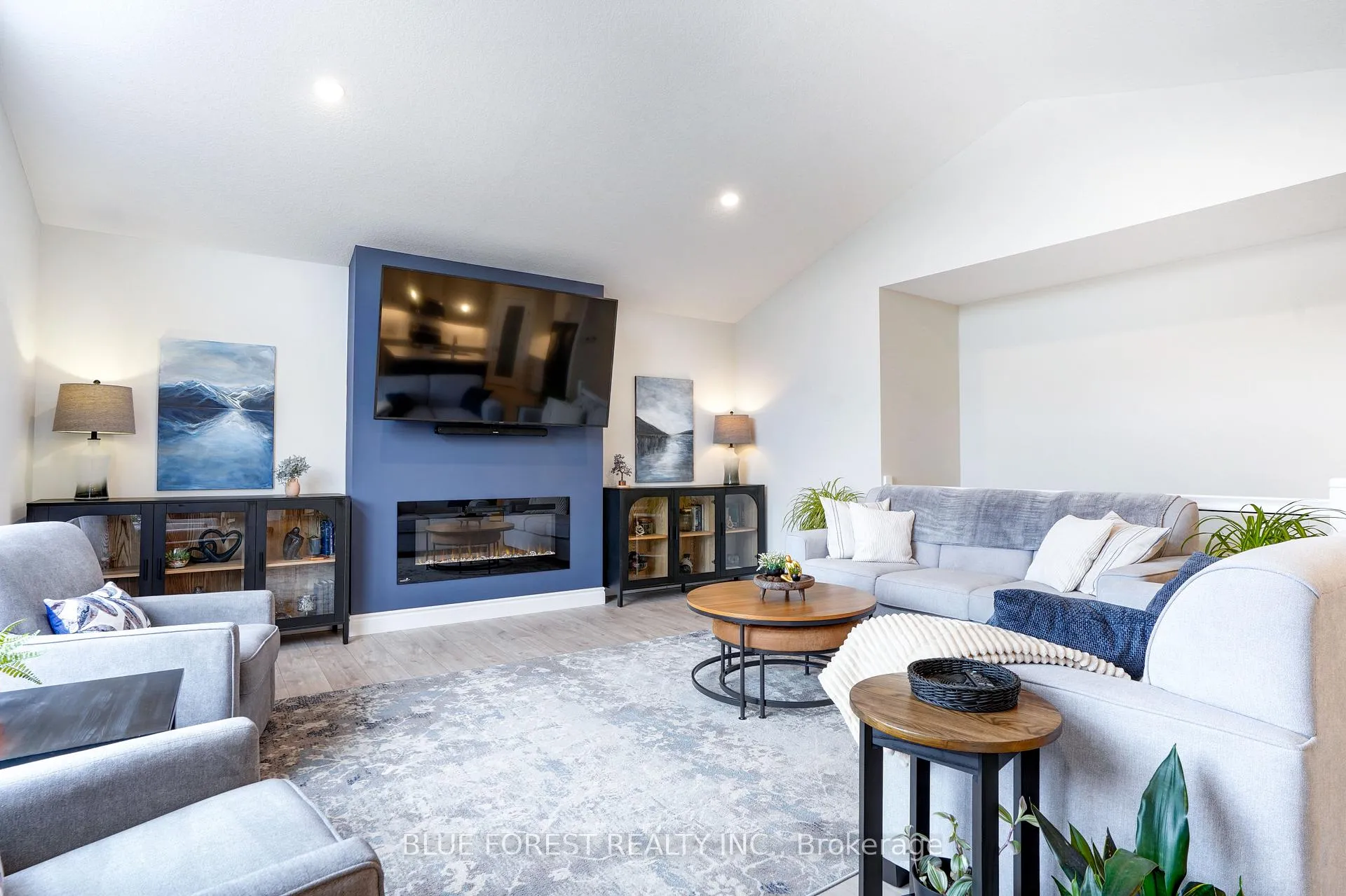 Photo 14 of 12 Auburn Drive, St. Thomas — HOMEH