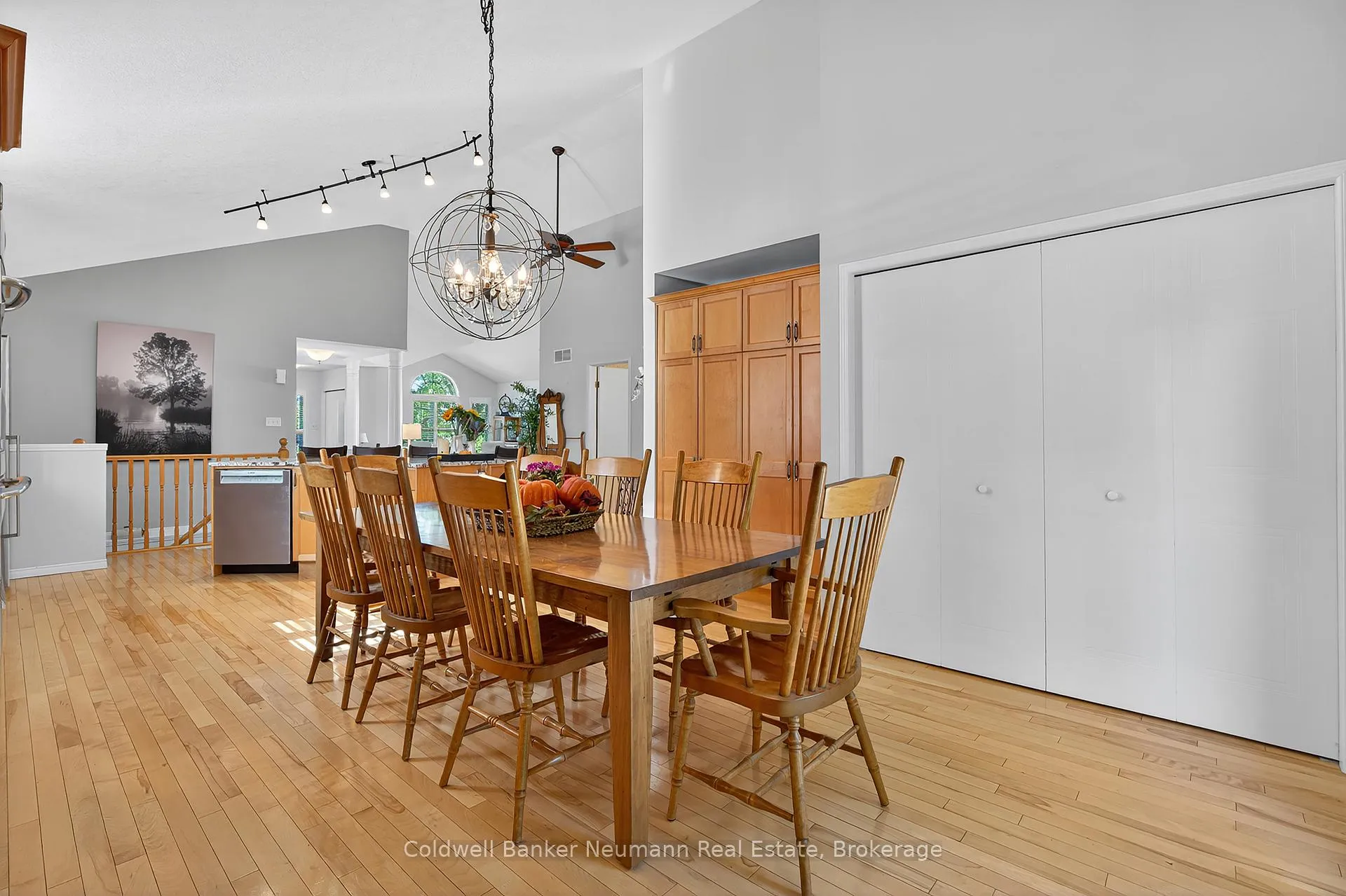 Photo 14 of 17 Milson Crescent, Guelph, Kortright Hills — HOMEH
