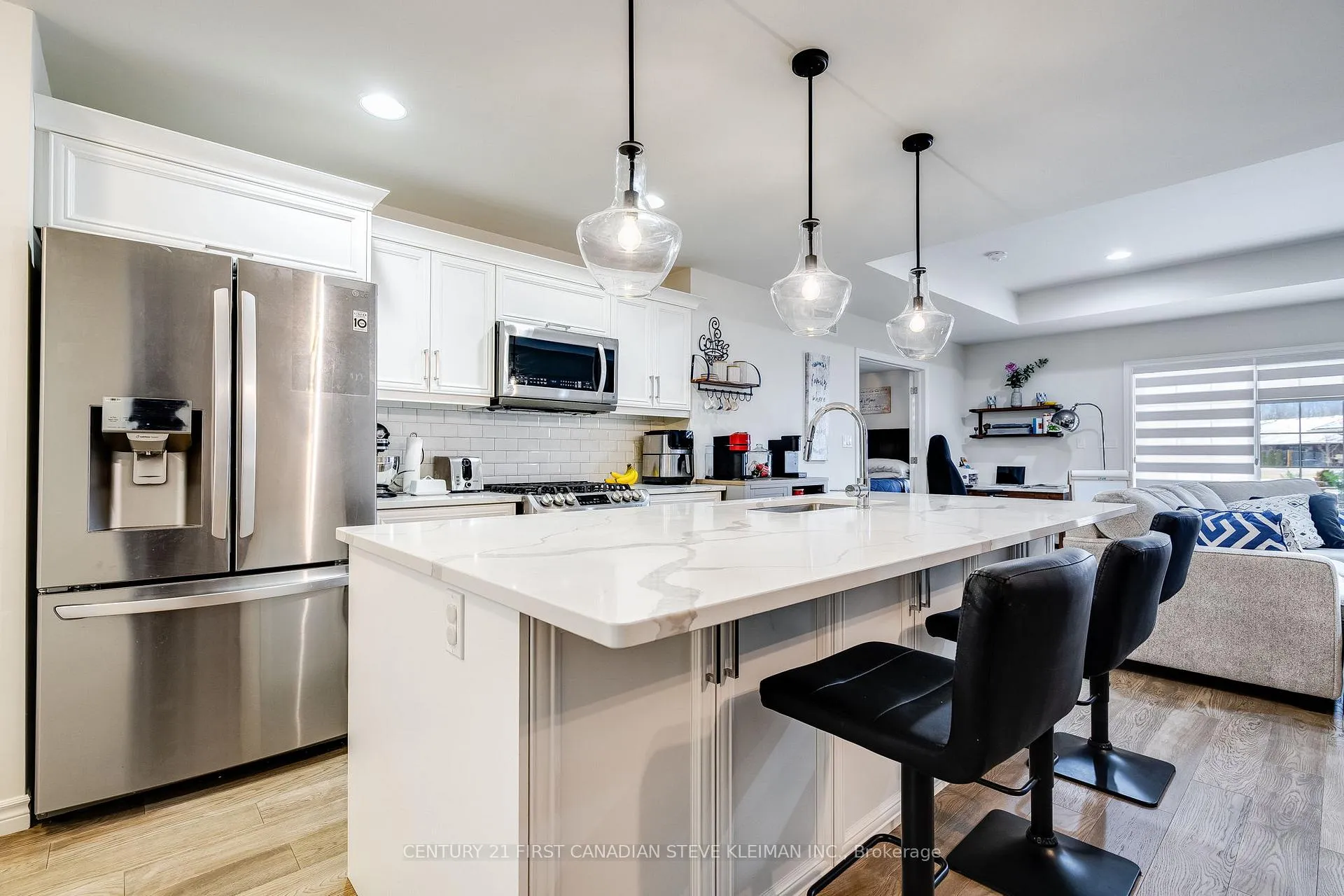 Photo 3 of 1091 Copeland Avenue, Windsor — HOMEH