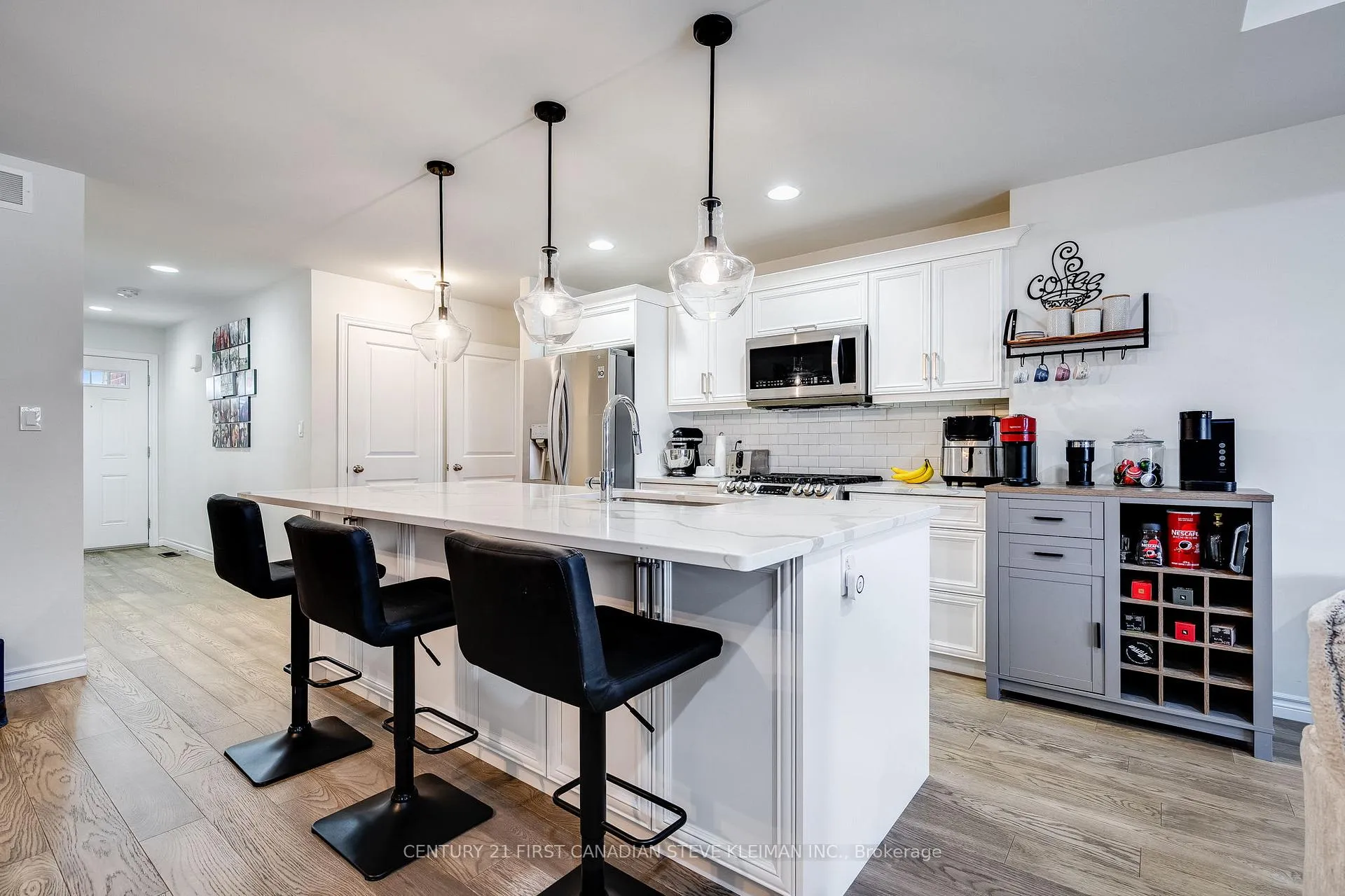 Photo 8 of 1091 Copeland Avenue, Windsor — HOMEH