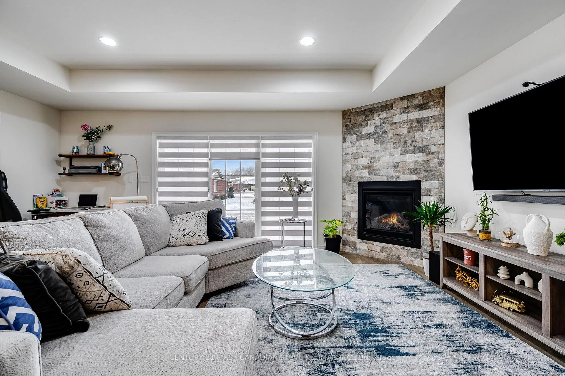 Photo 12 of 1091 Copeland Avenue, Windsor — HOMEH