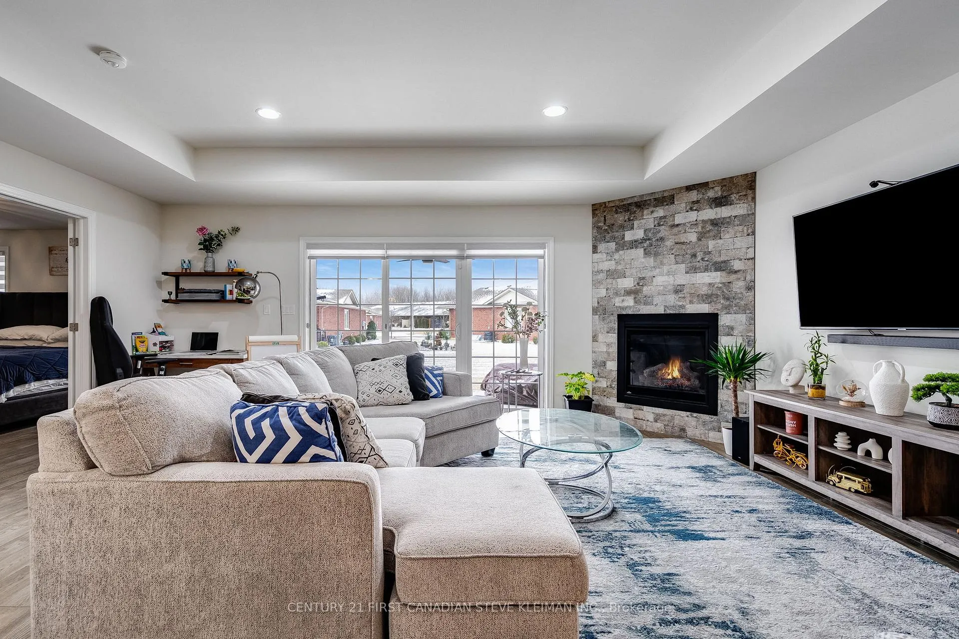 Photo 13 of 1091 Copeland Avenue, Windsor — HOMEH
