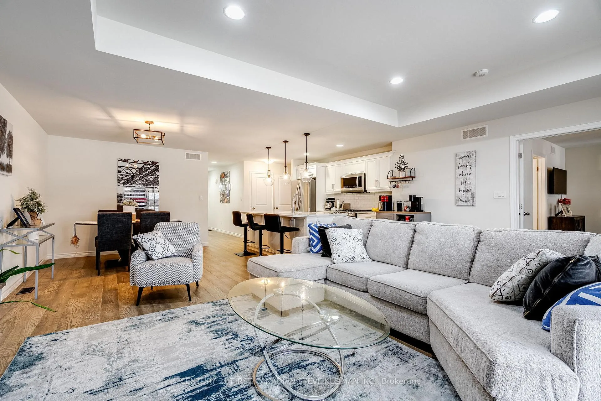Photo 14 of 1091 Copeland Avenue, Windsor — HOMEH
