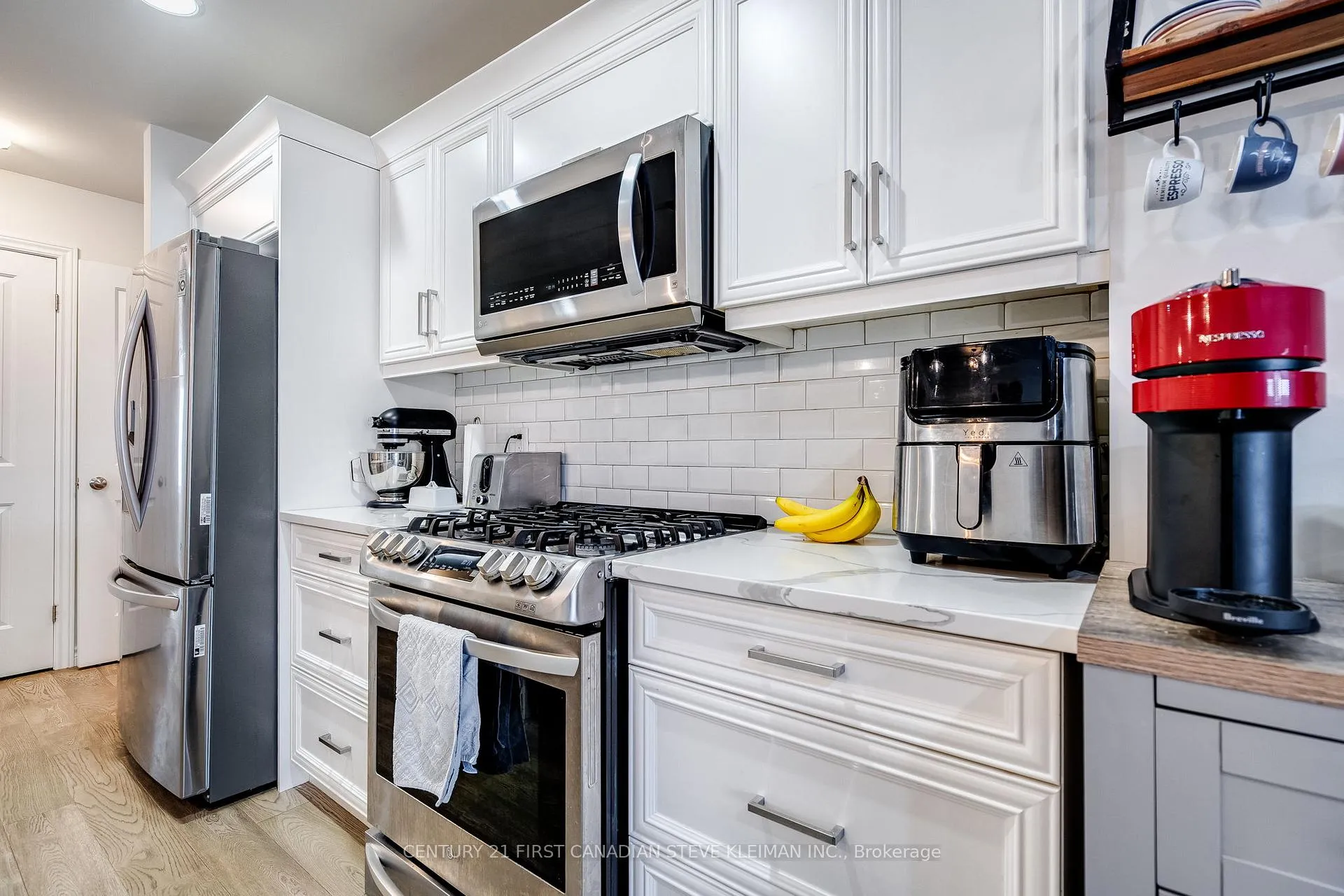 Photo 15 of 1091 Copeland Avenue, Windsor — HOMEH