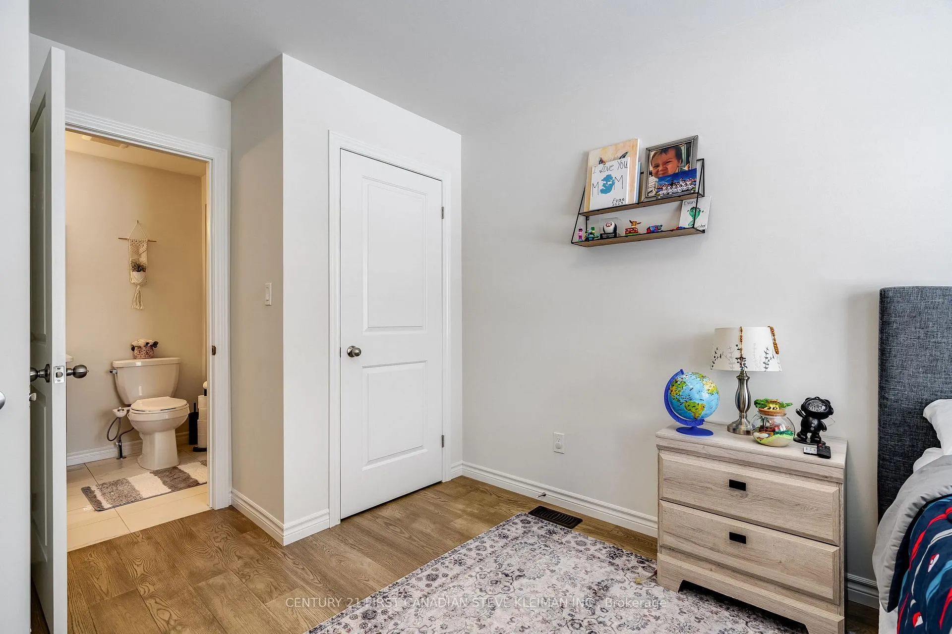 Photo 24 of 1091 Copeland Avenue, Windsor — HOMEH