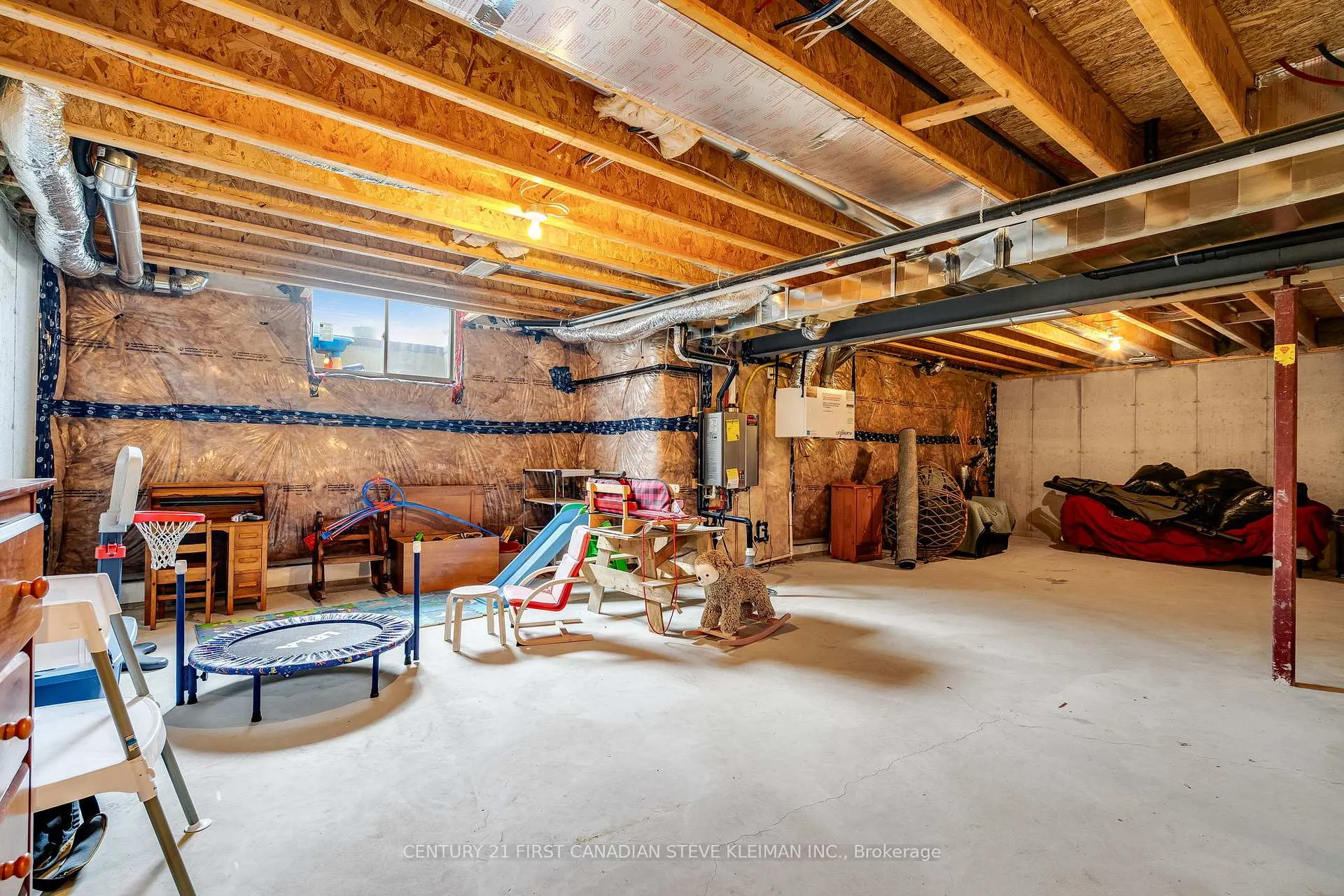 Photo 28 of 1091 Copeland Avenue, Windsor — HOMEH