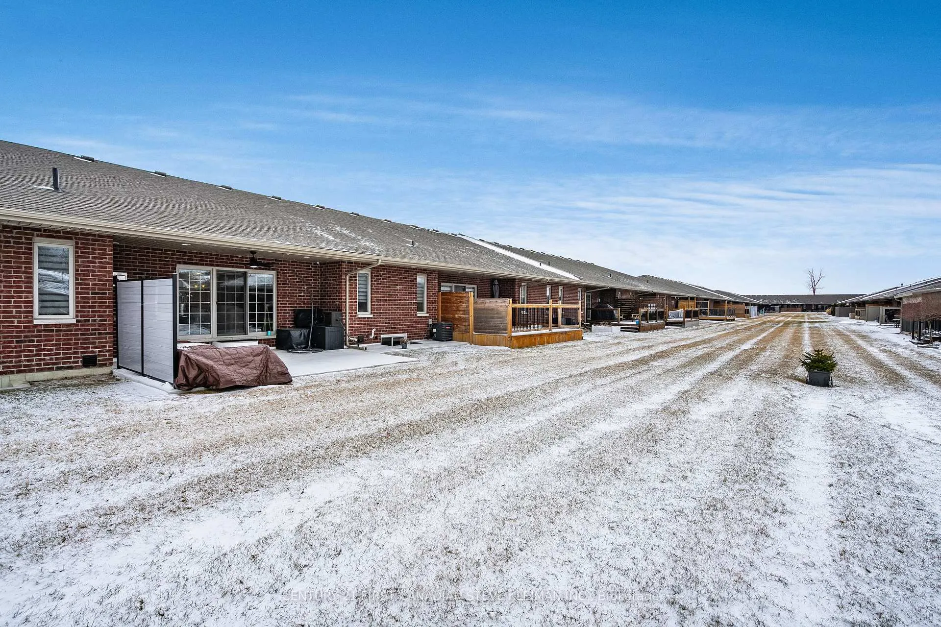 Photo 37 of 1091 Copeland Avenue, Windsor — HOMEH