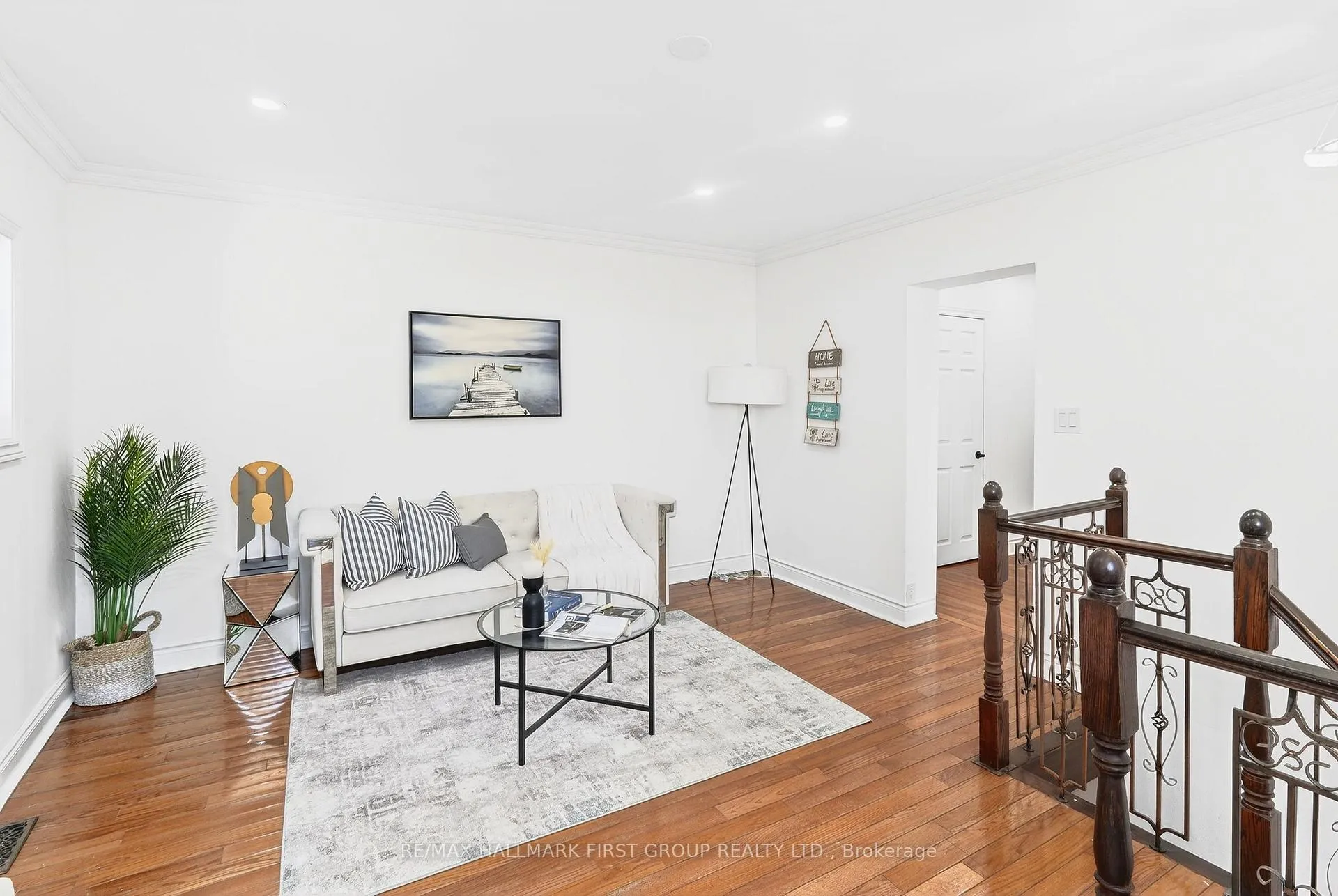 Photo 8 of 16 Archer Street, Toronto, Dufferin Grove — HOMEH