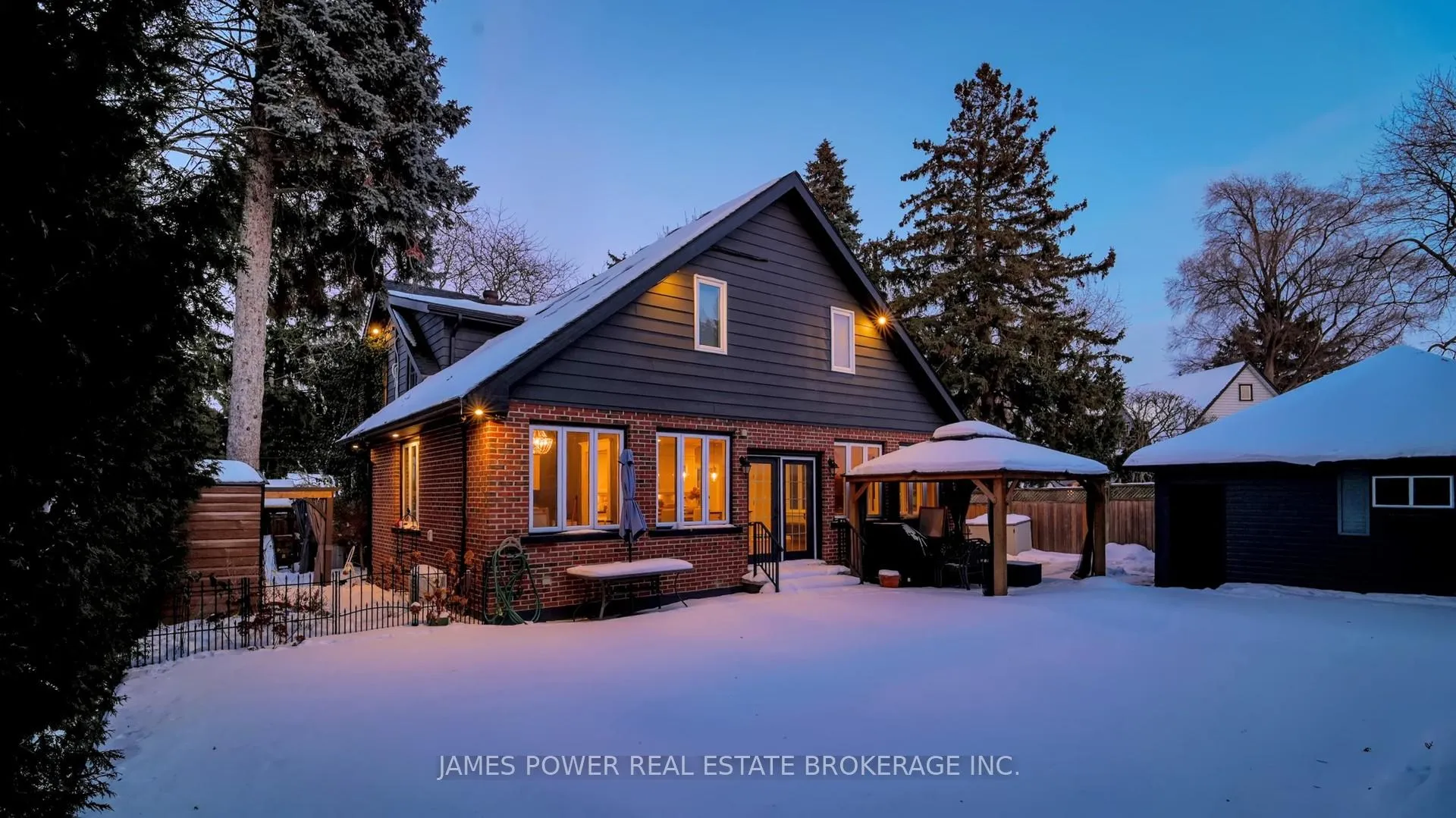 Photo 5 of 556 Stillwater Crescent, Burlington, LaSalle — HOMEH