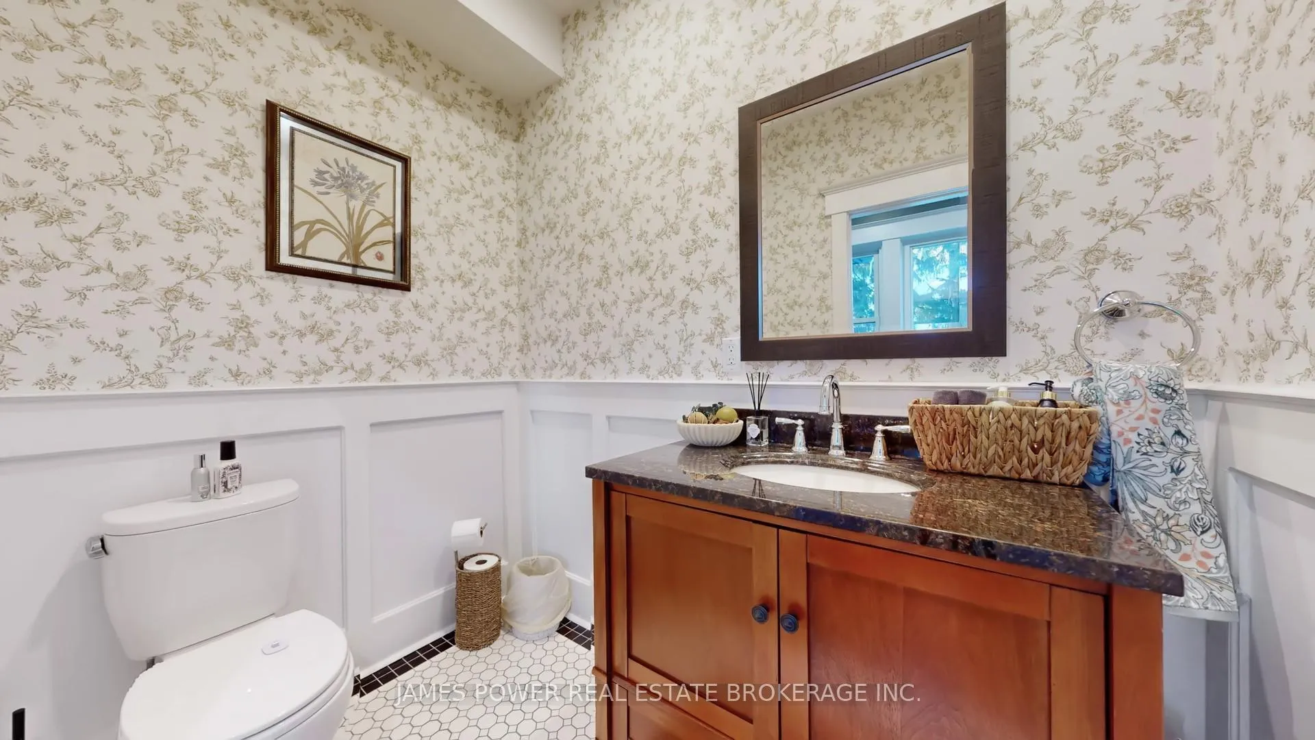 Photo 29 of 556 Stillwater Crescent, Burlington, LaSalle — HOMEH