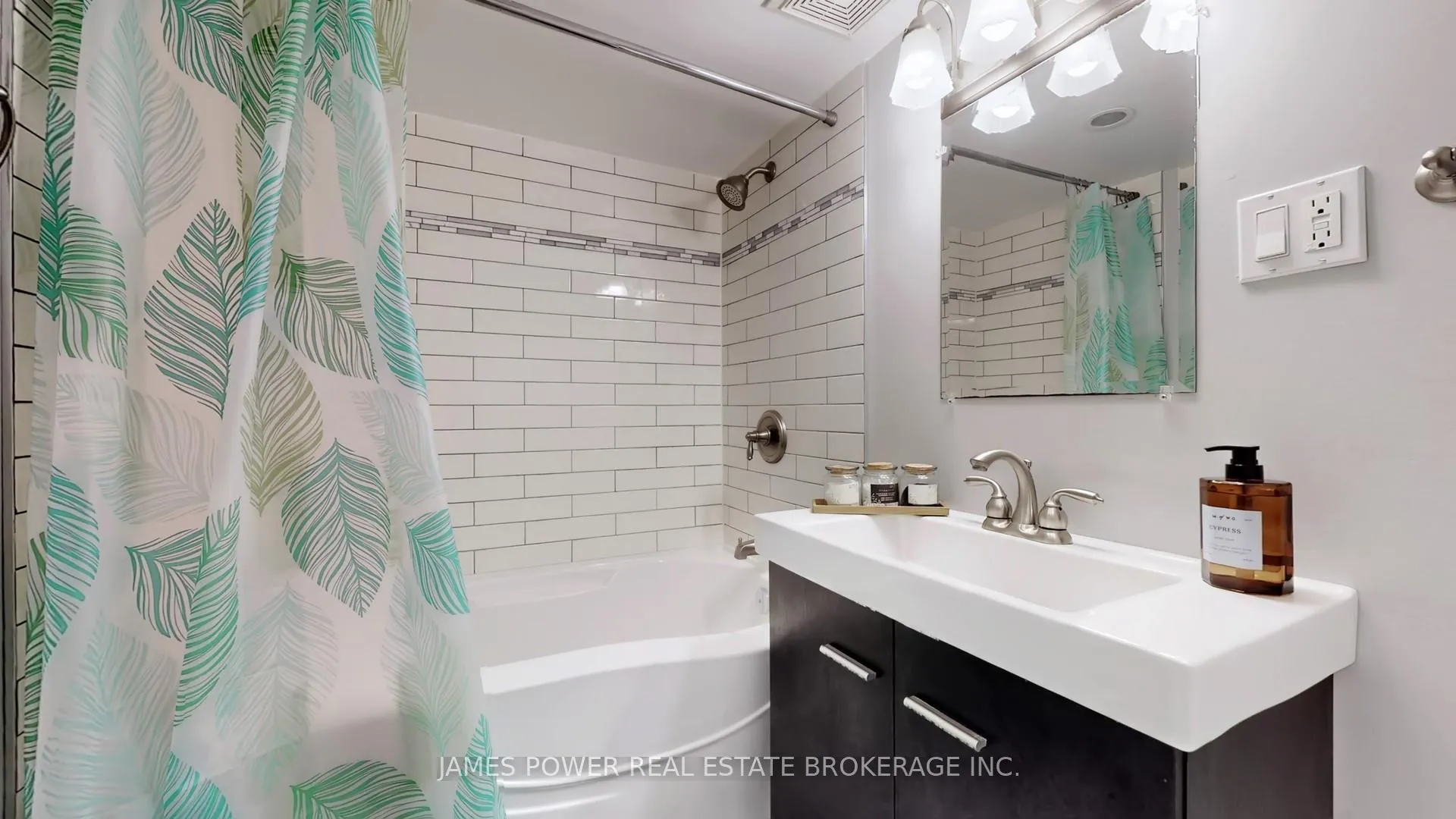 Photo 46 of 556 Stillwater Crescent, Burlington, LaSalle — HOMEH