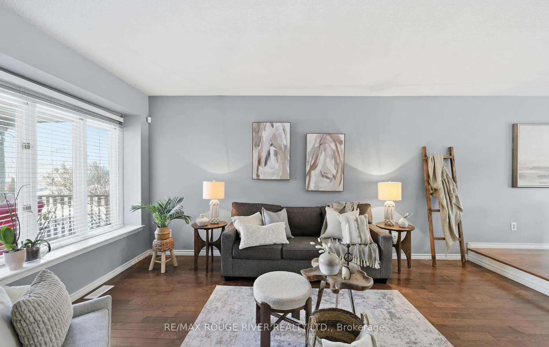 Photo 4 of 1201 Charlotte Circle, Pickering, Liverpool — HOMEH